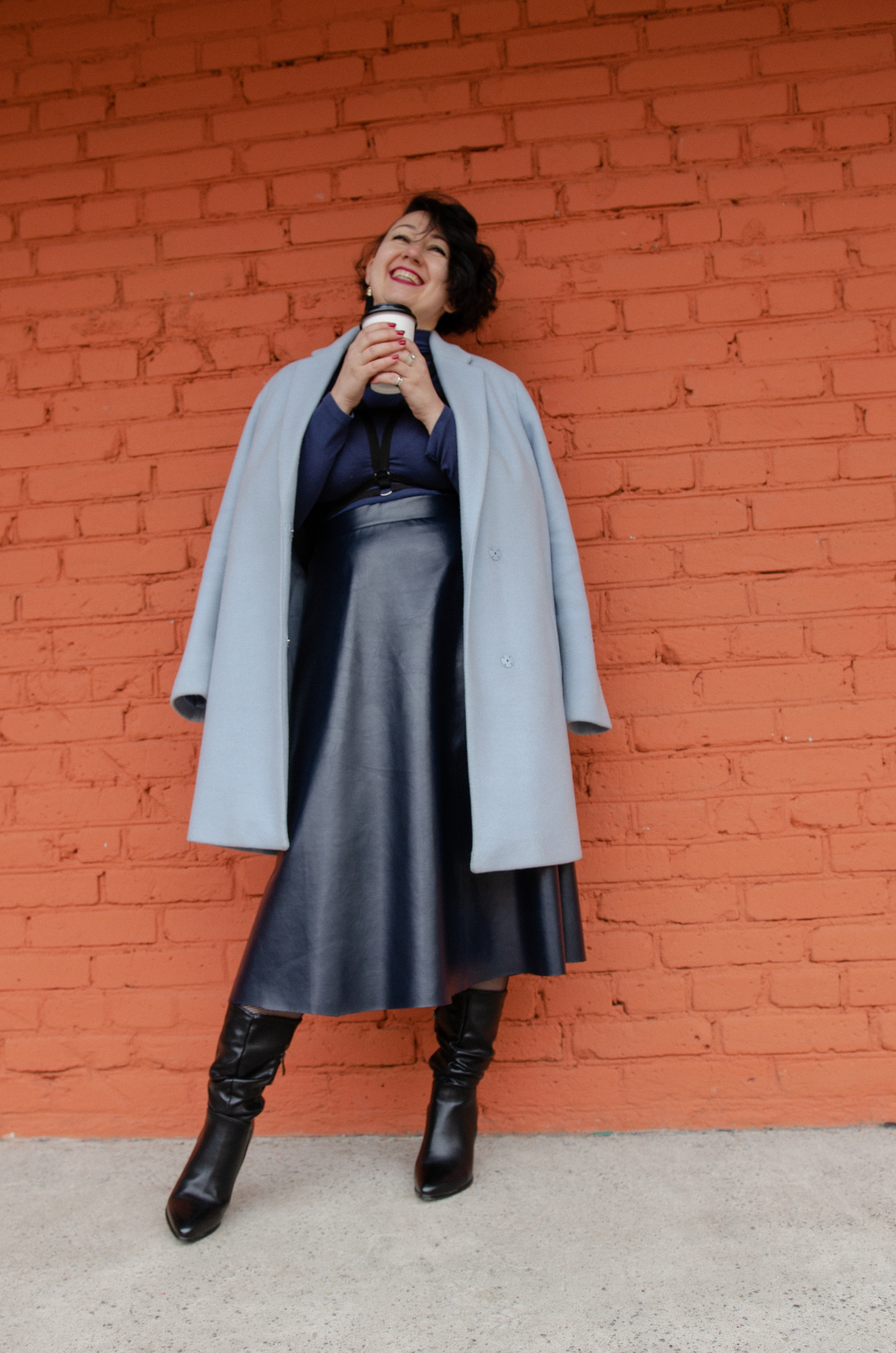 Veronika outdoor walking. Family, portrait, content photo in Costa Rica Evgeniya Besprozvannykh