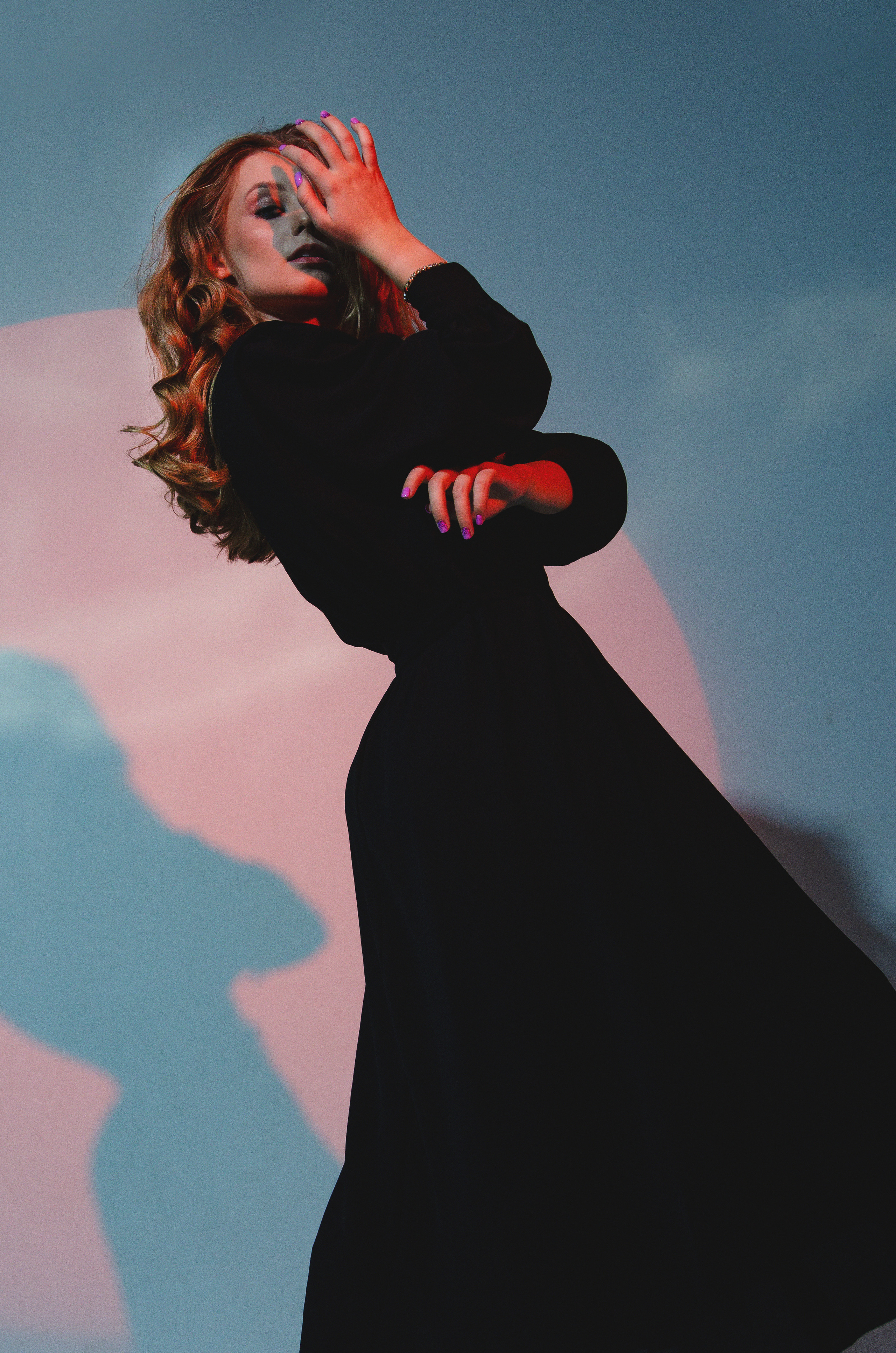 Katya fashion in studio. Family, portrait, content photo in Costa Rica Evgeniya Besprozvannykh