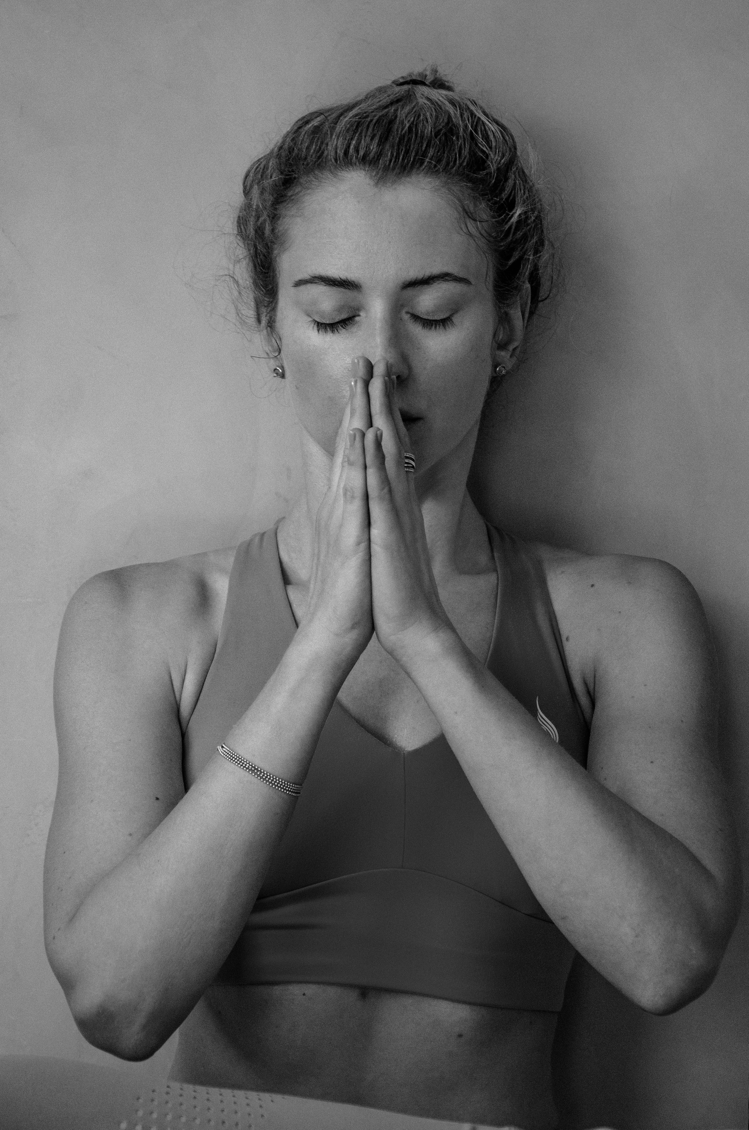 Yoga content photo session for beautiful Marina. Family, portrait, content photo in Costa Rica Evgeniya Besprozvannykh