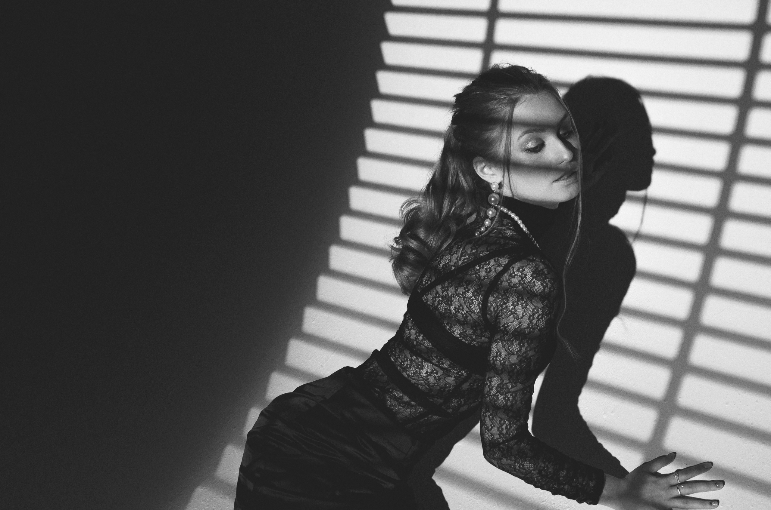 Katya fashion in studio. Family, portrait, content photo in Costa Rica Evgeniya Besprozvannykh