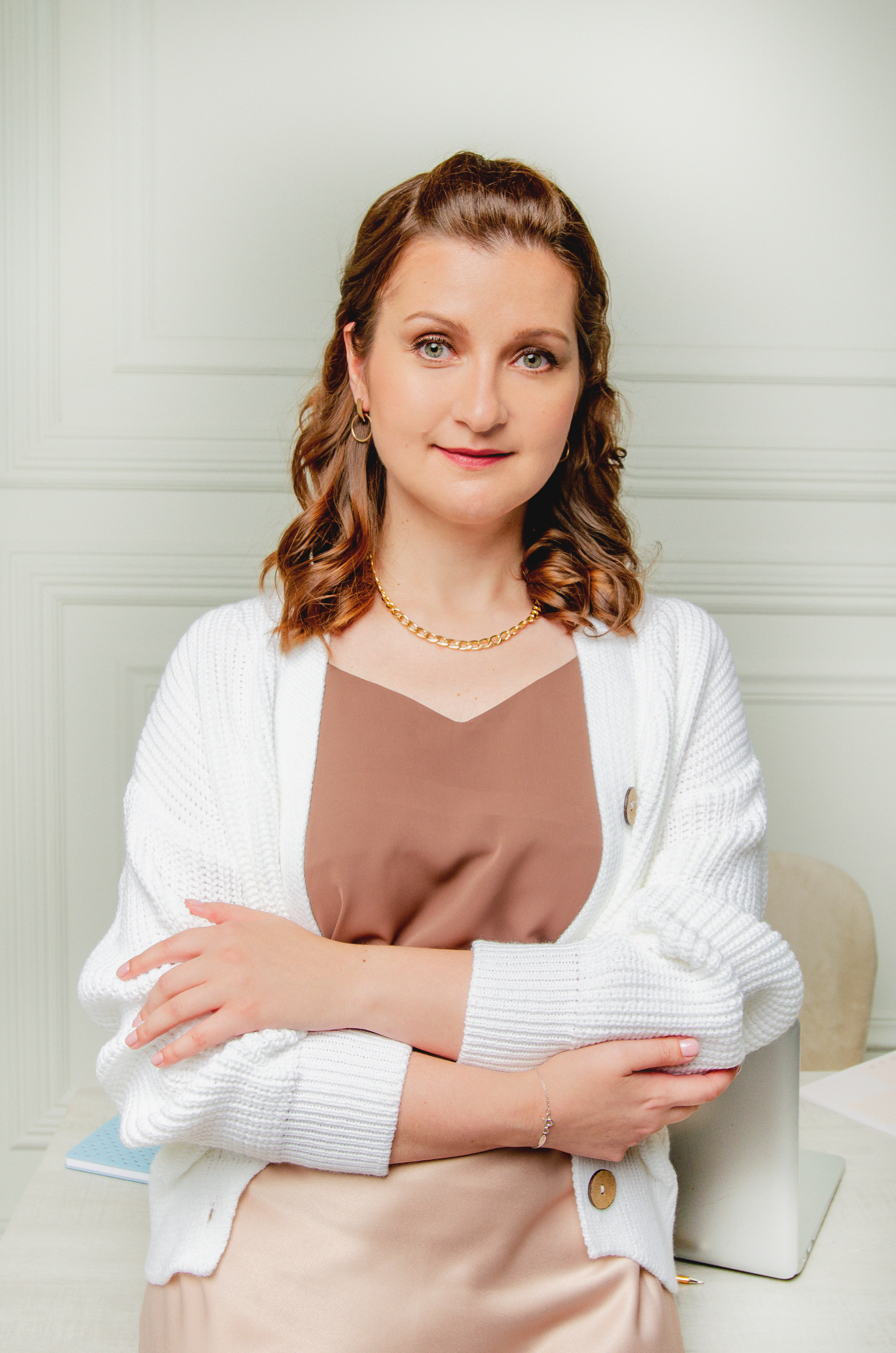 Studio photo session for a coach. Family, portrait, content photo in Costa Rica Evgeniya Besprozvannykh