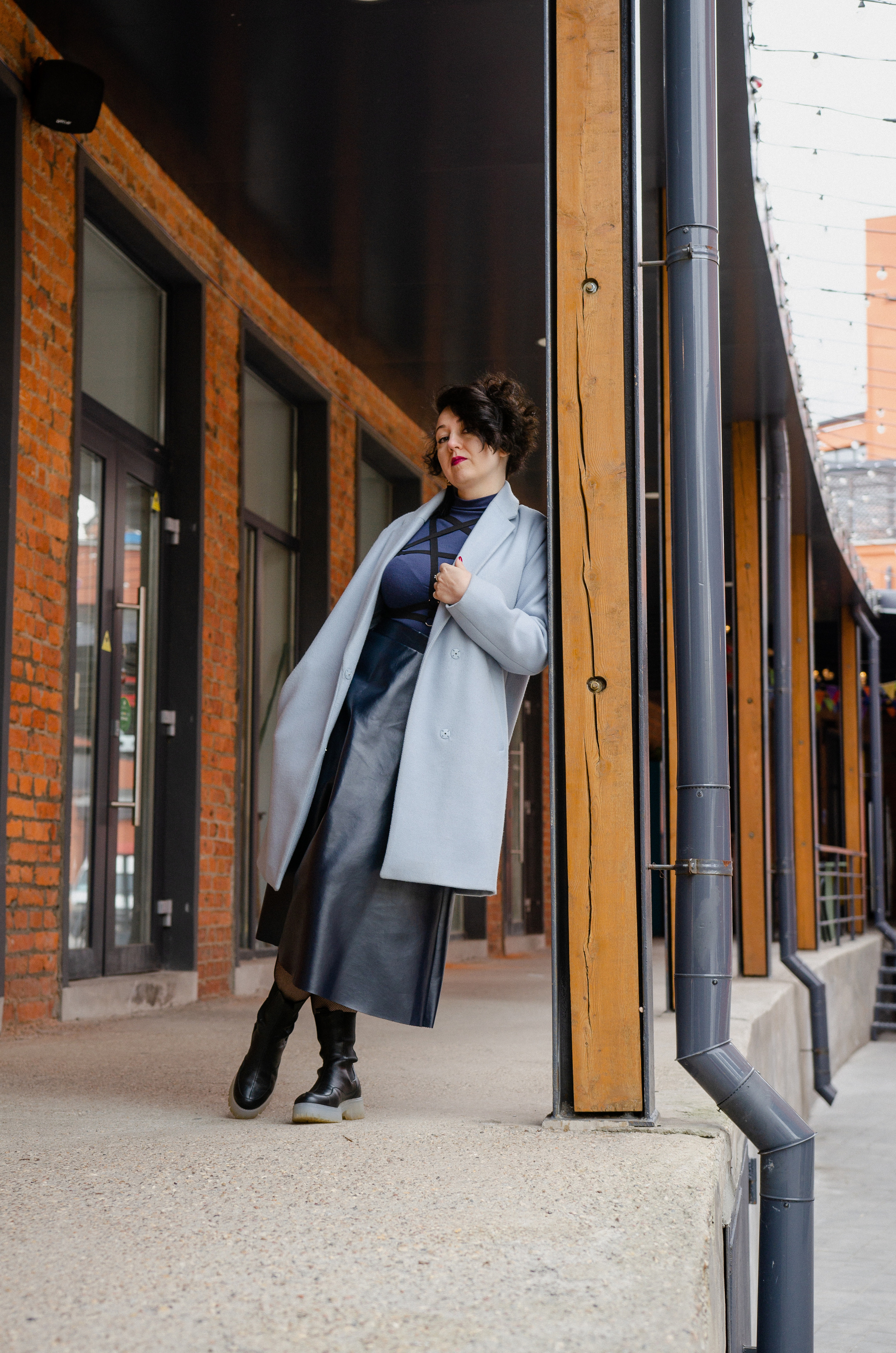 Veronika outdoor walking. Family, portrait, content photo in Costa Rica Evgeniya Besprozvannykh