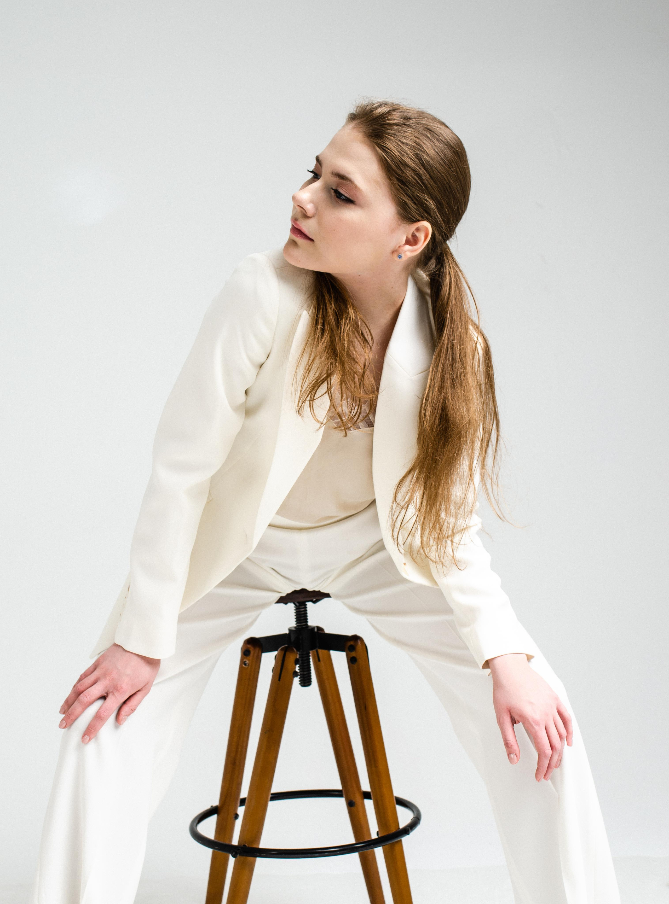 Actor portfolio for woman. Family, portrait, content photo in Costa Rica Evgeniya Besprozvannykh