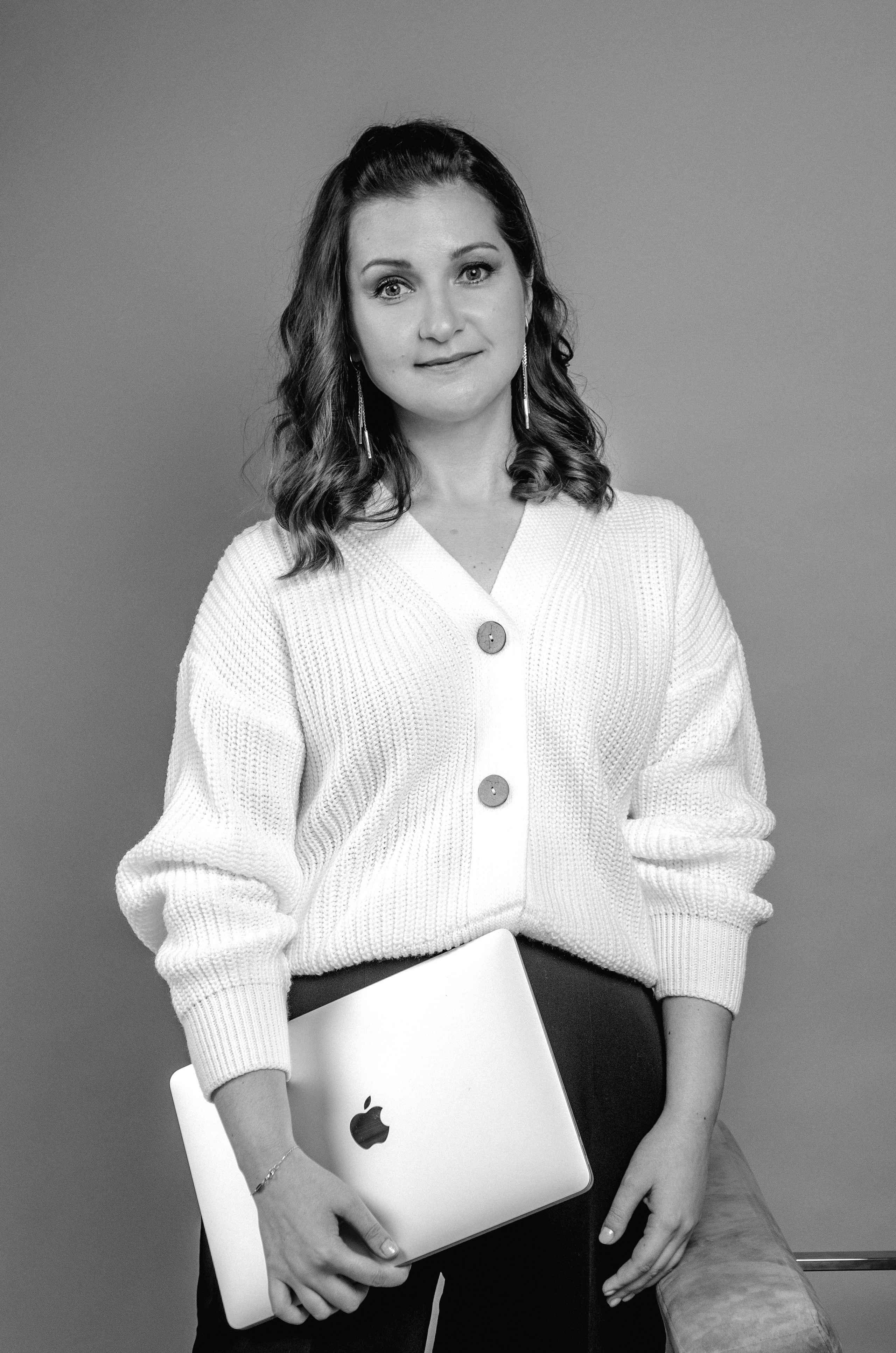 Studio photo session for a coach. Family, portrait, content photo in Costa Rica Evgeniya Besprozvannykh