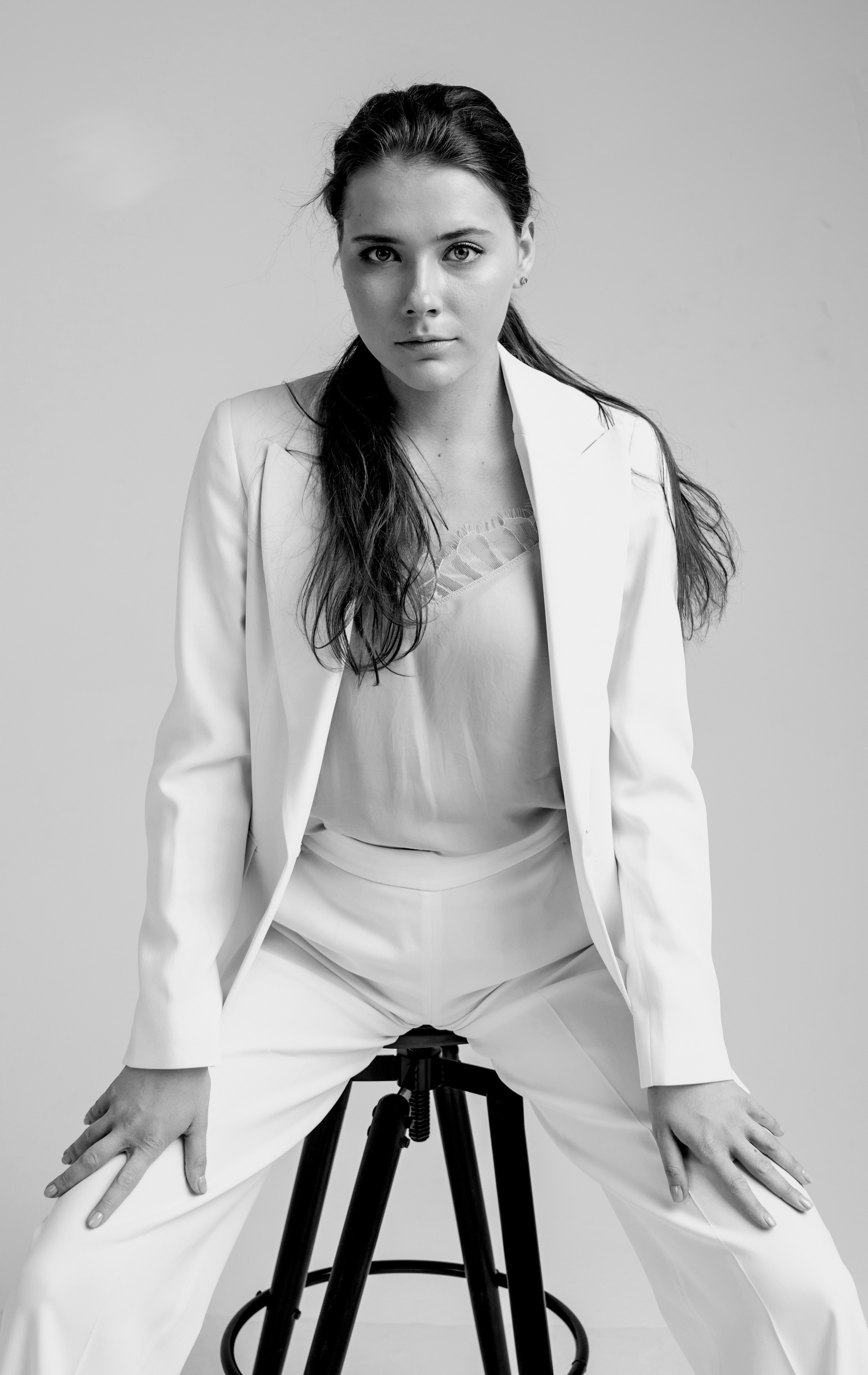 Actor portfolio for woman. Family, portrait, content photo in Costa Rica Evgeniya Besprozvannykh