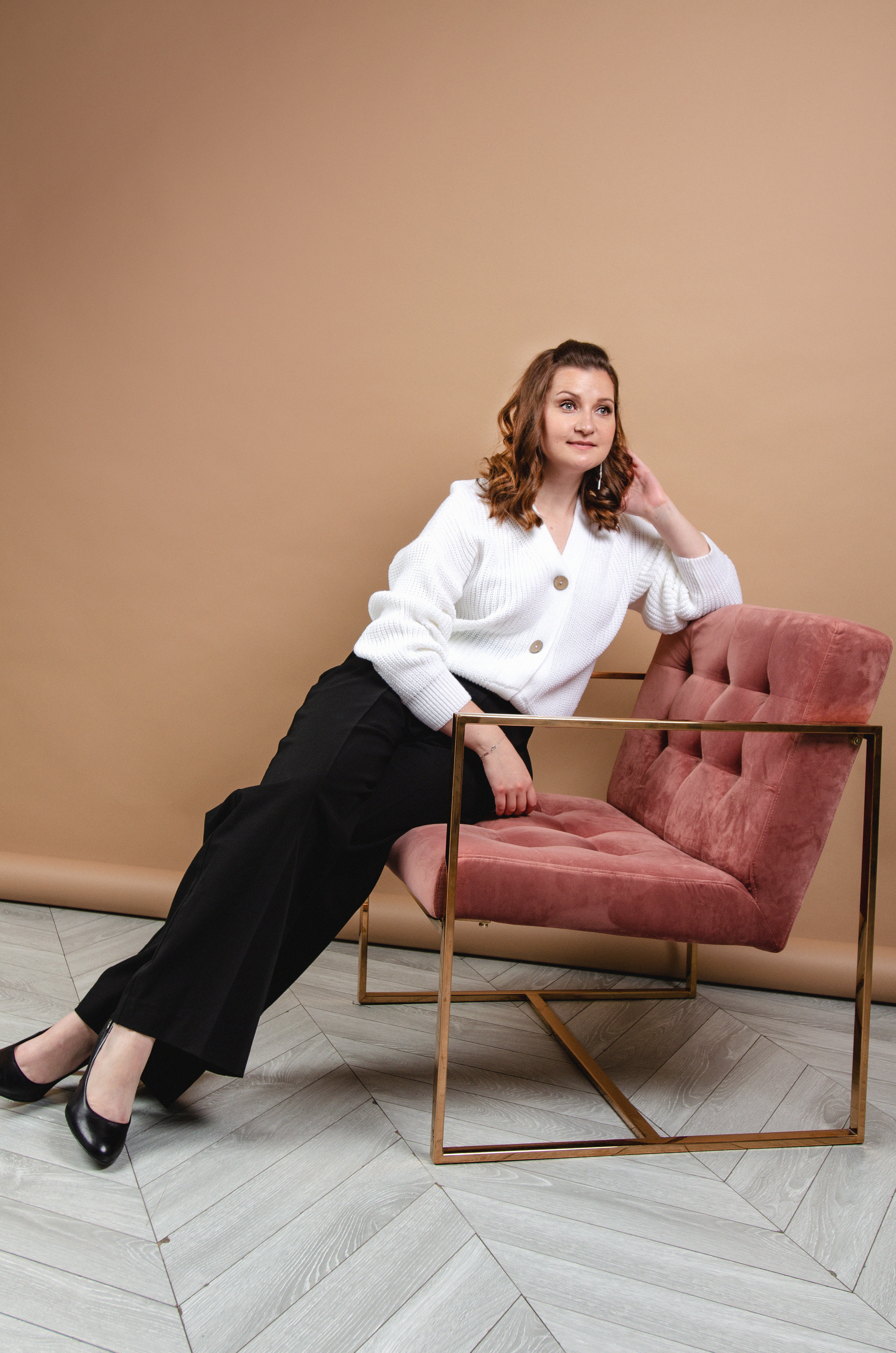 Studio photo session for a coach. Family, portrait, content photo in Costa Rica Evgeniya Besprozvannykh