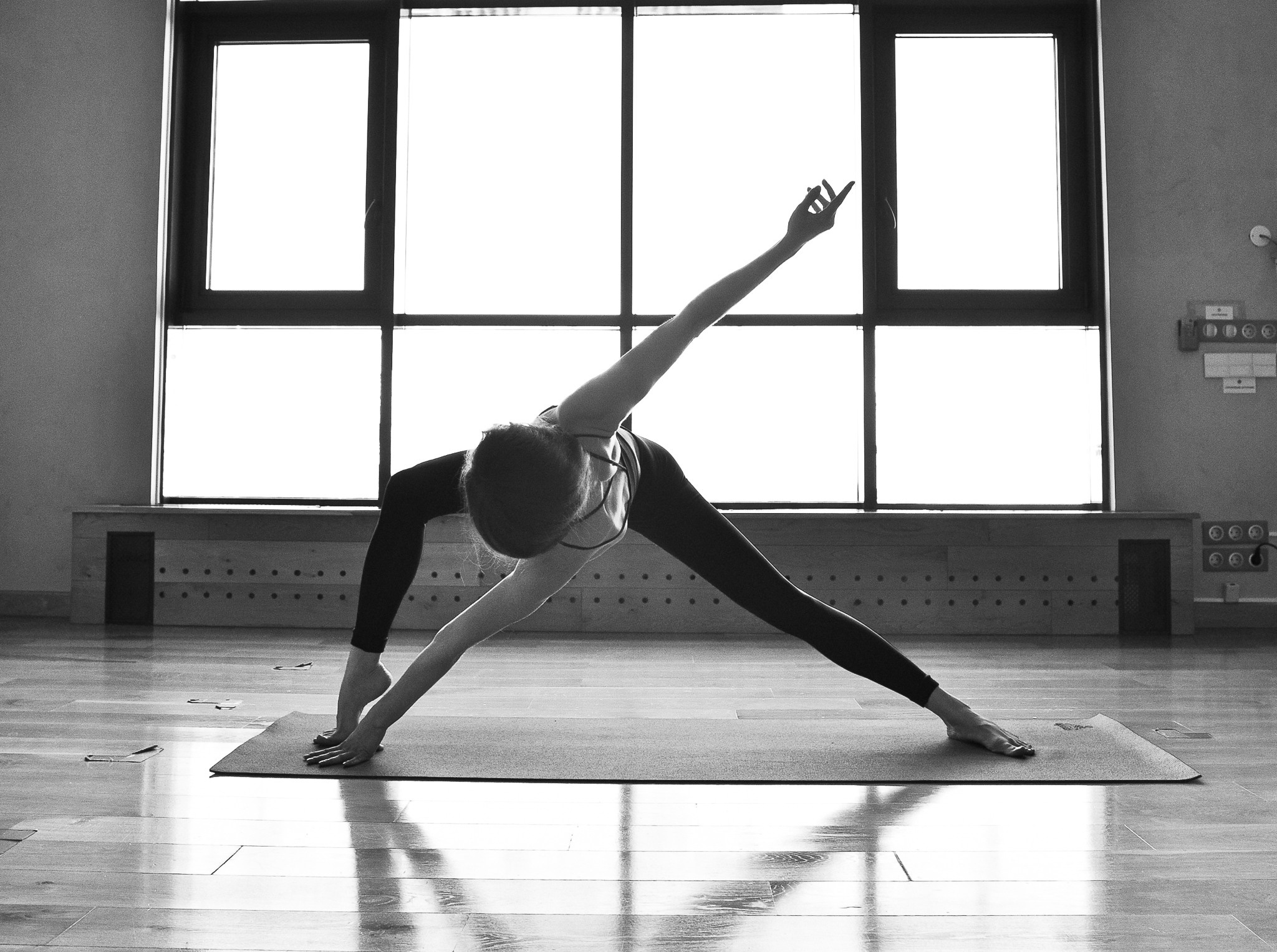 Studio photo session for yoga teacher Elena. Family, portrait, content photo in Costa Rica Evgeniya Besprozvannykh