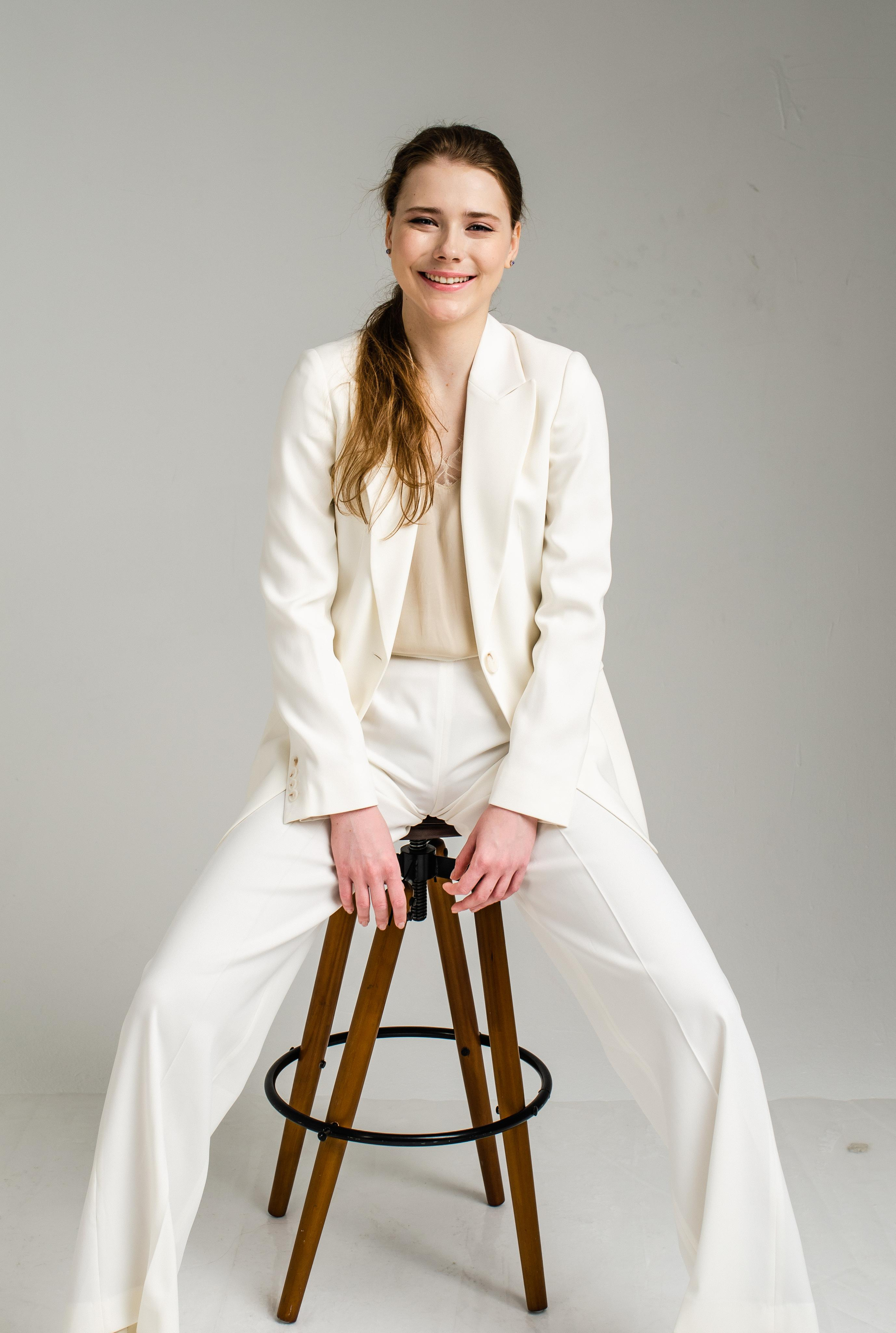 Actor portfolio for woman. Family, portrait, content photo in Costa Rica Evgeniya Besprozvannykh