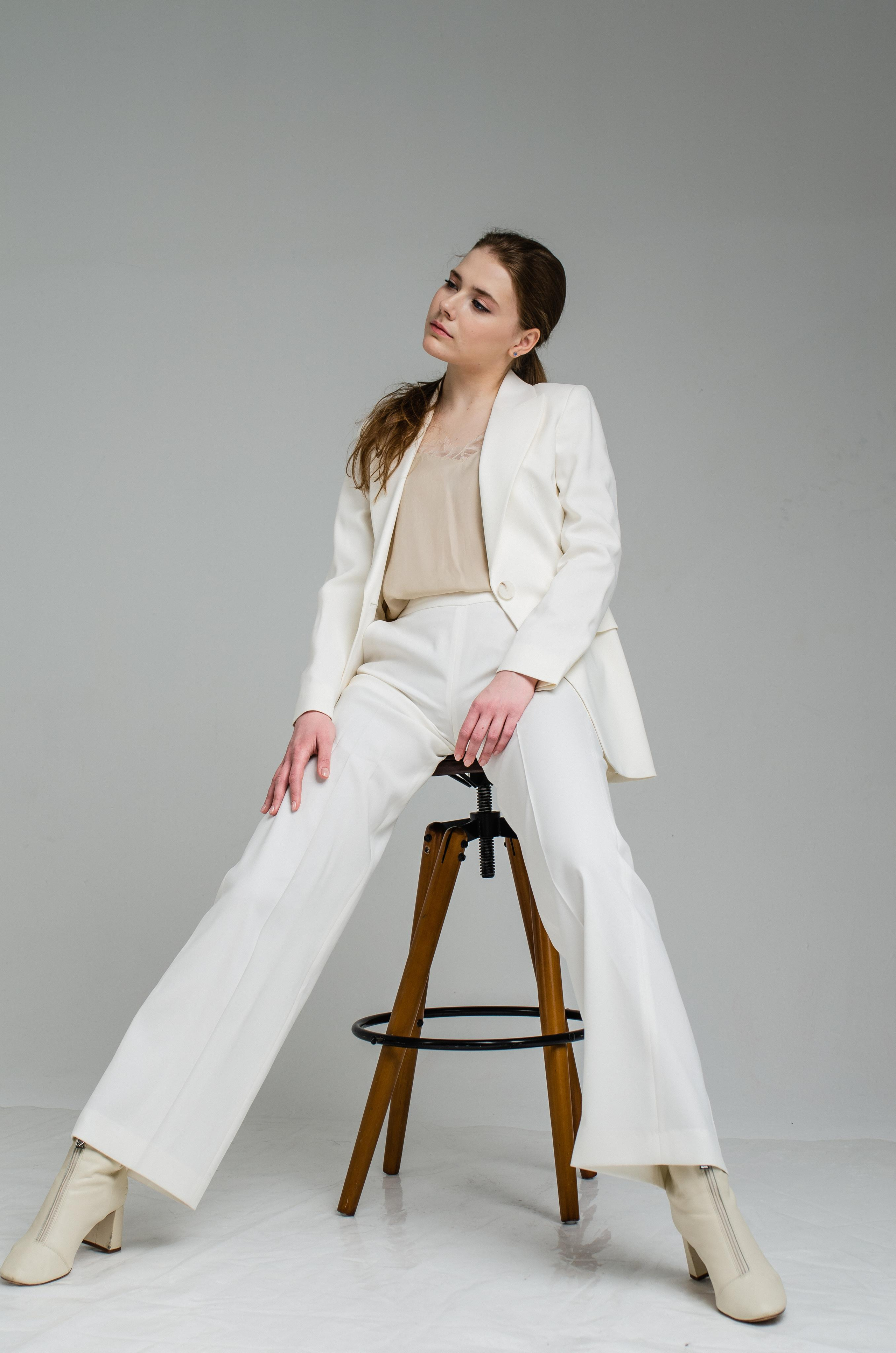 Actor portfolio for woman. Family, portrait, content photo in Costa Rica Evgeniya Besprozvannykh