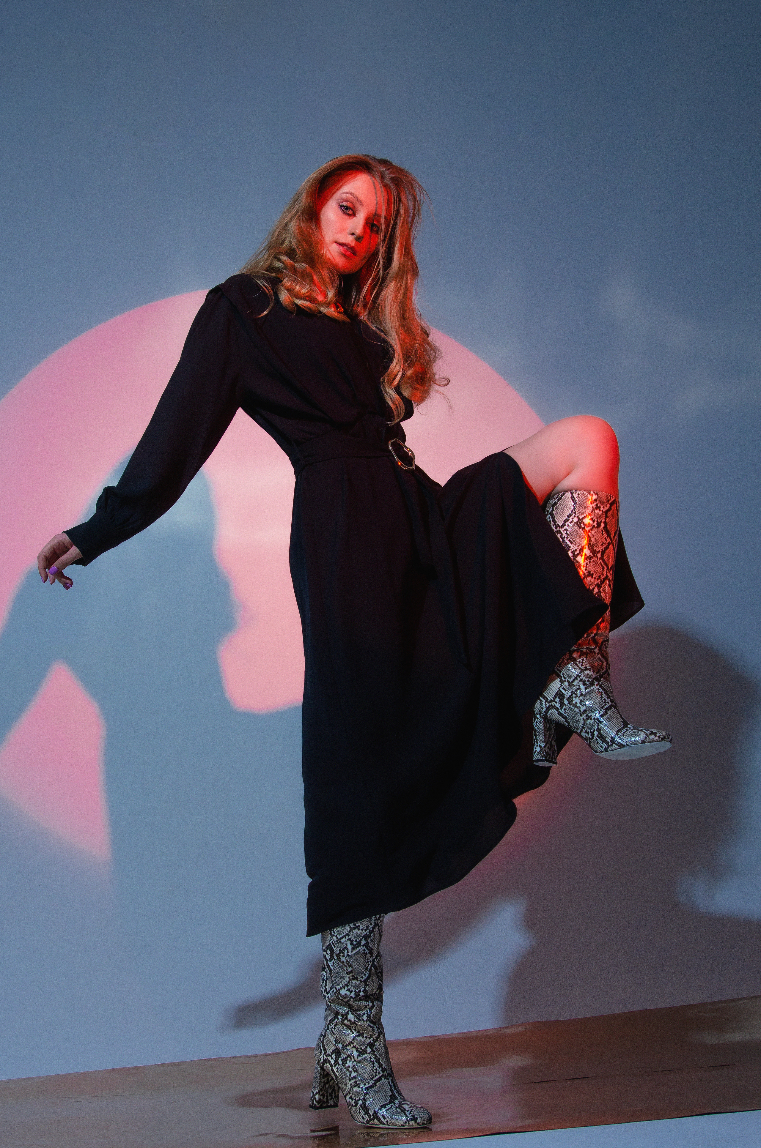 Katya fashion in studio. Family, portrait, content photo in Costa Rica Evgeniya Besprozvannykh