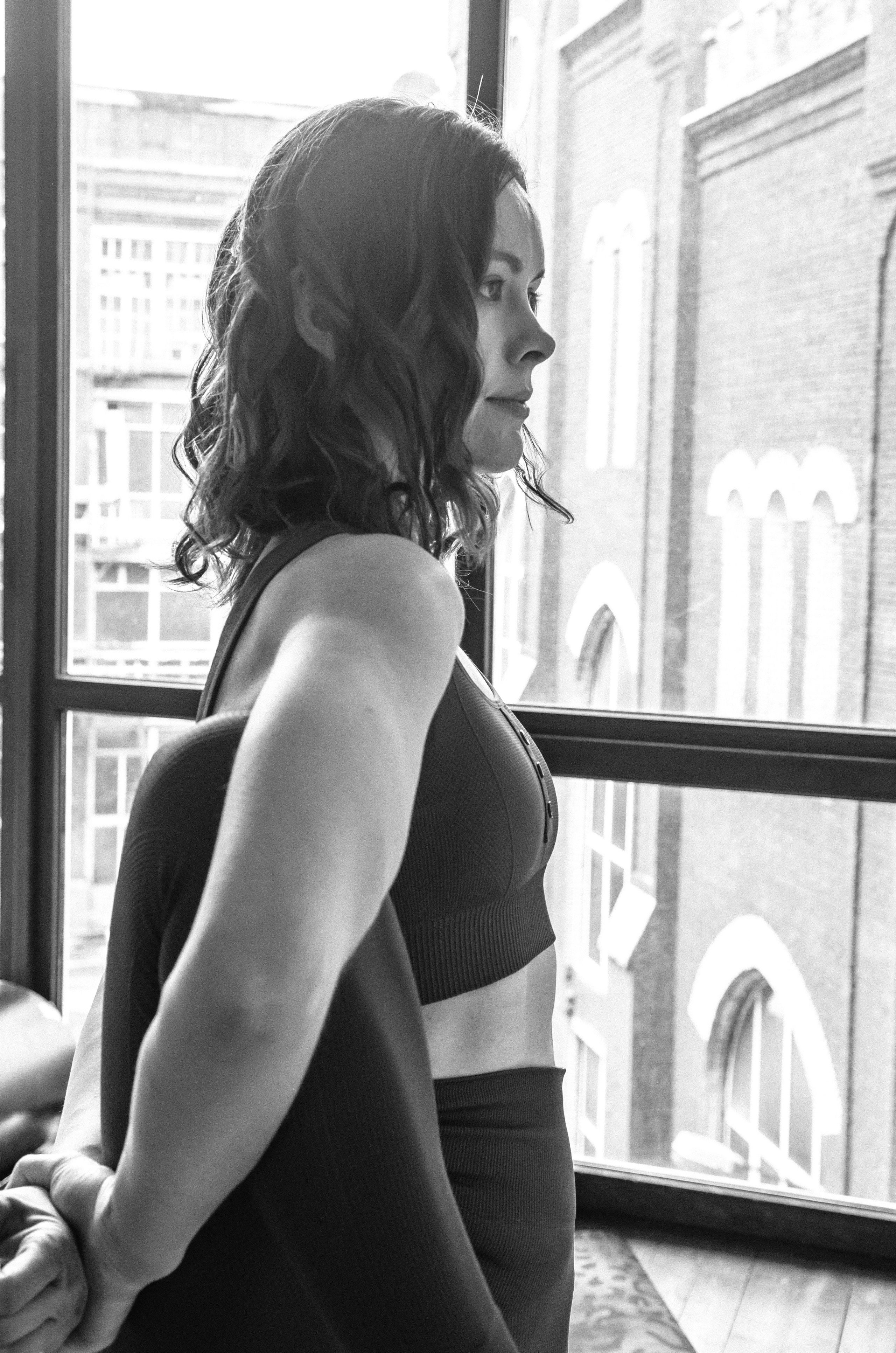 Yoga photo session for Yana. Family, portrait, content photo in Costa Rica Evgeniya Besprozvannykh