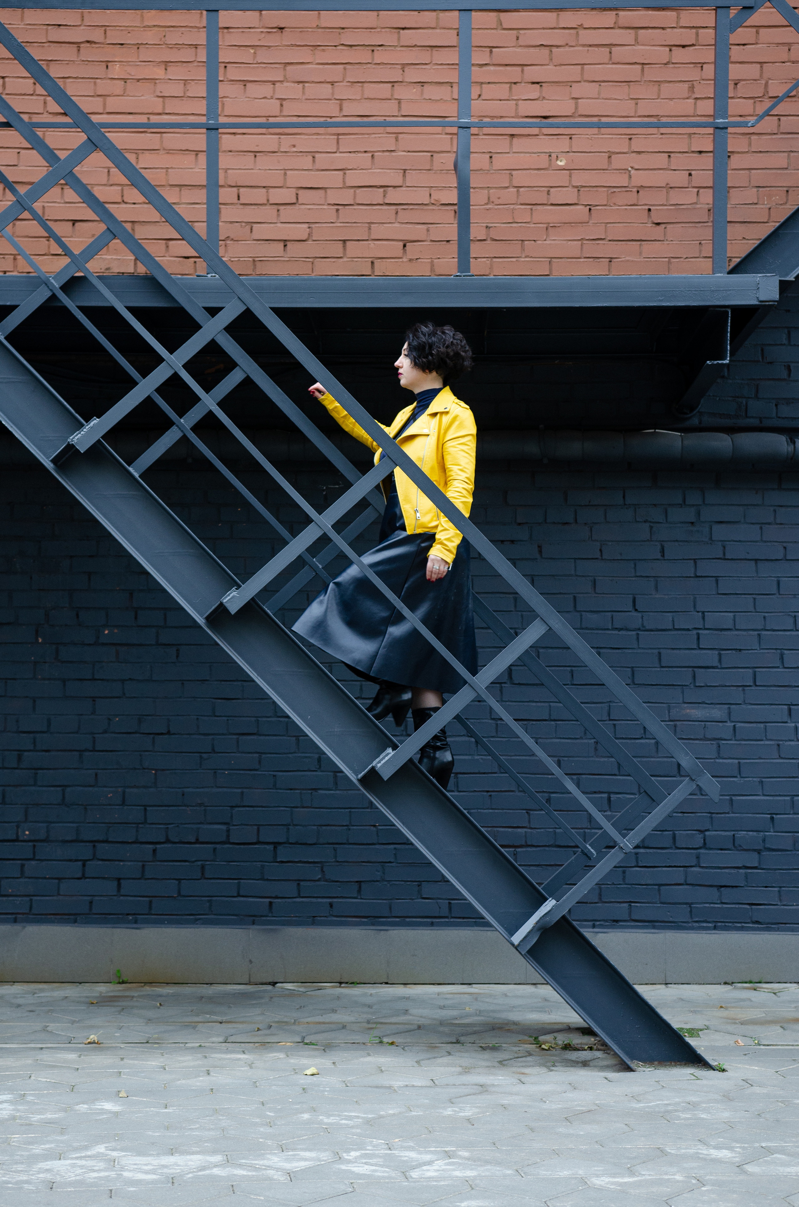 Veronika outdoor walking. Family, portrait, content photo in Costa Rica Evgeniya Besprozvannykh