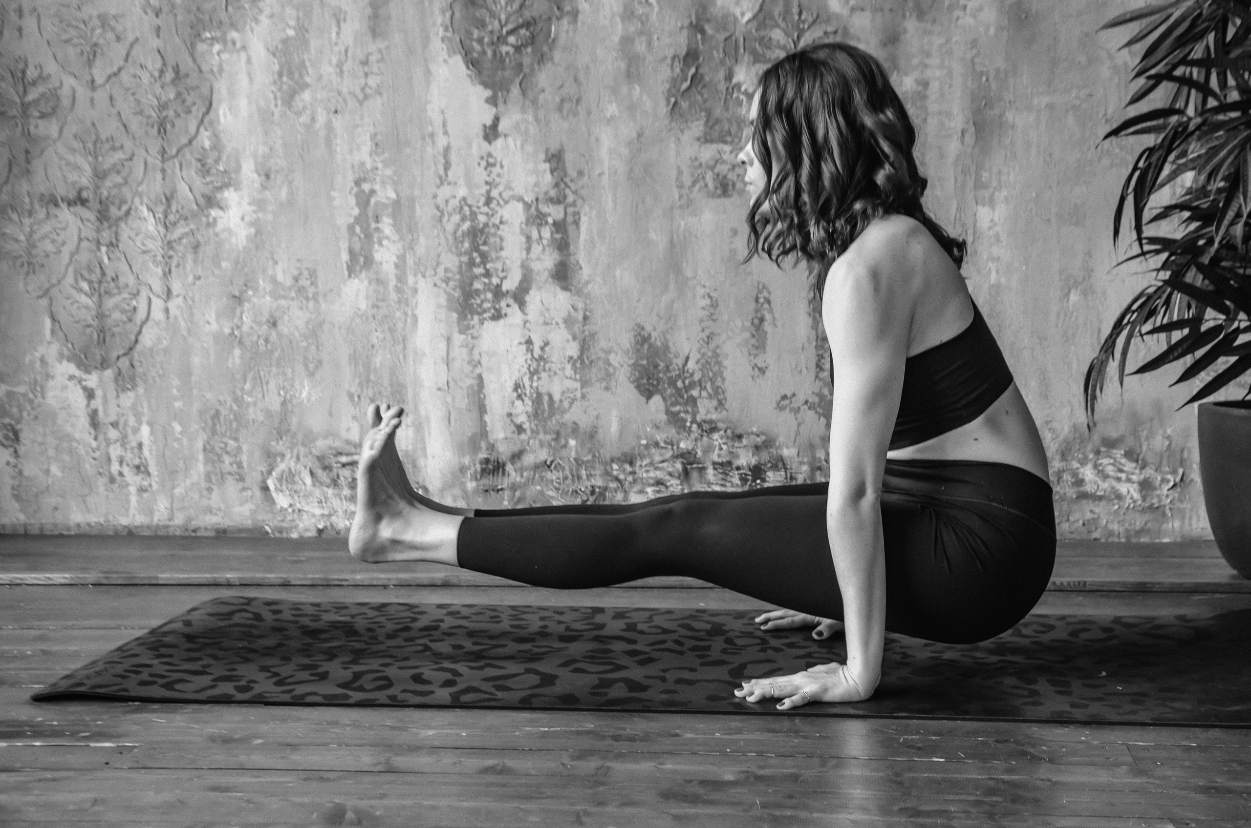 Yoga photo session for Yana. Family, portrait, content photo in Costa Rica Evgeniya Besprozvannykh