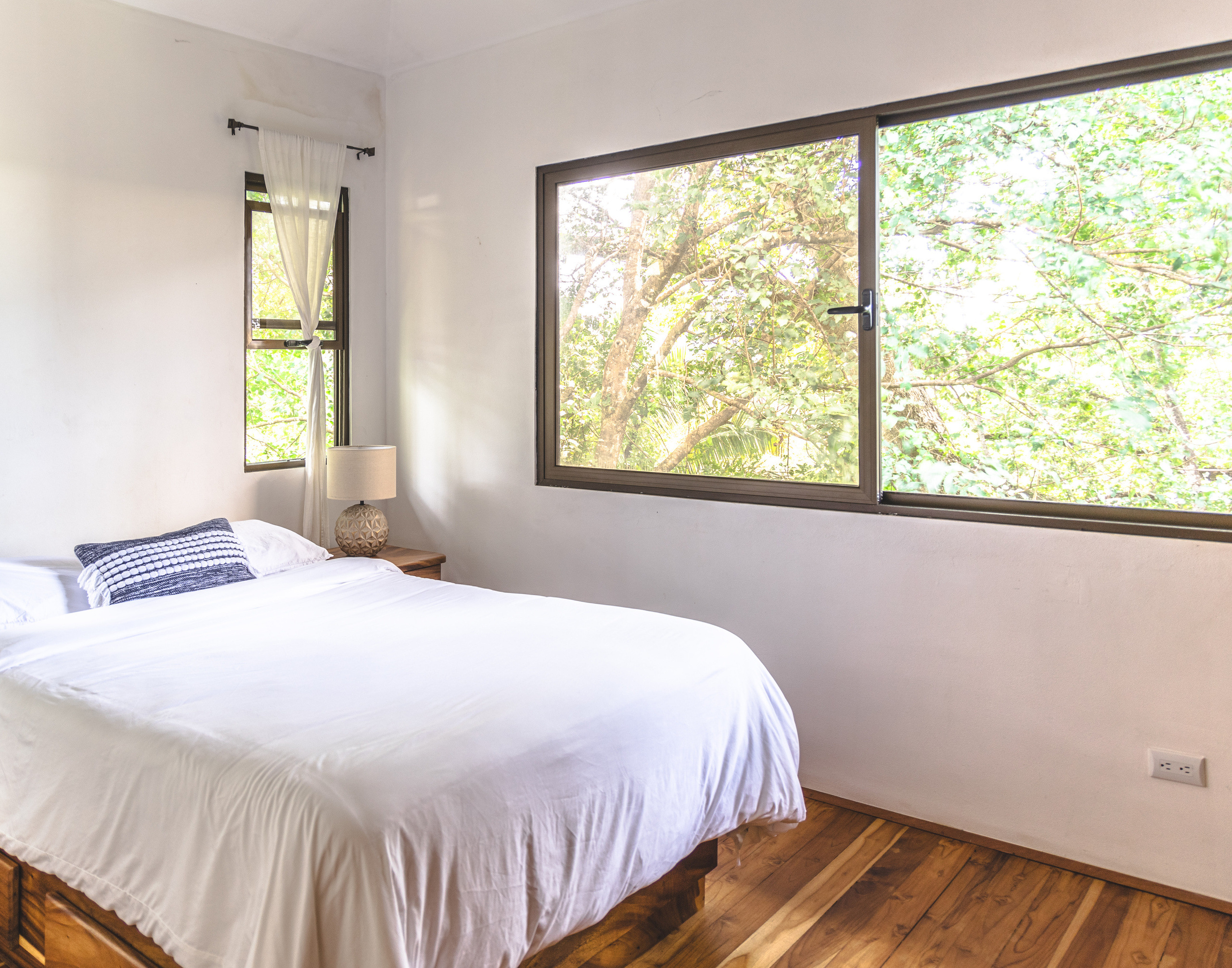 Photo session of a house with an ocean view for rent. Family, portrait, content photo in Costa Rica Evgeniya Besprozvannykh