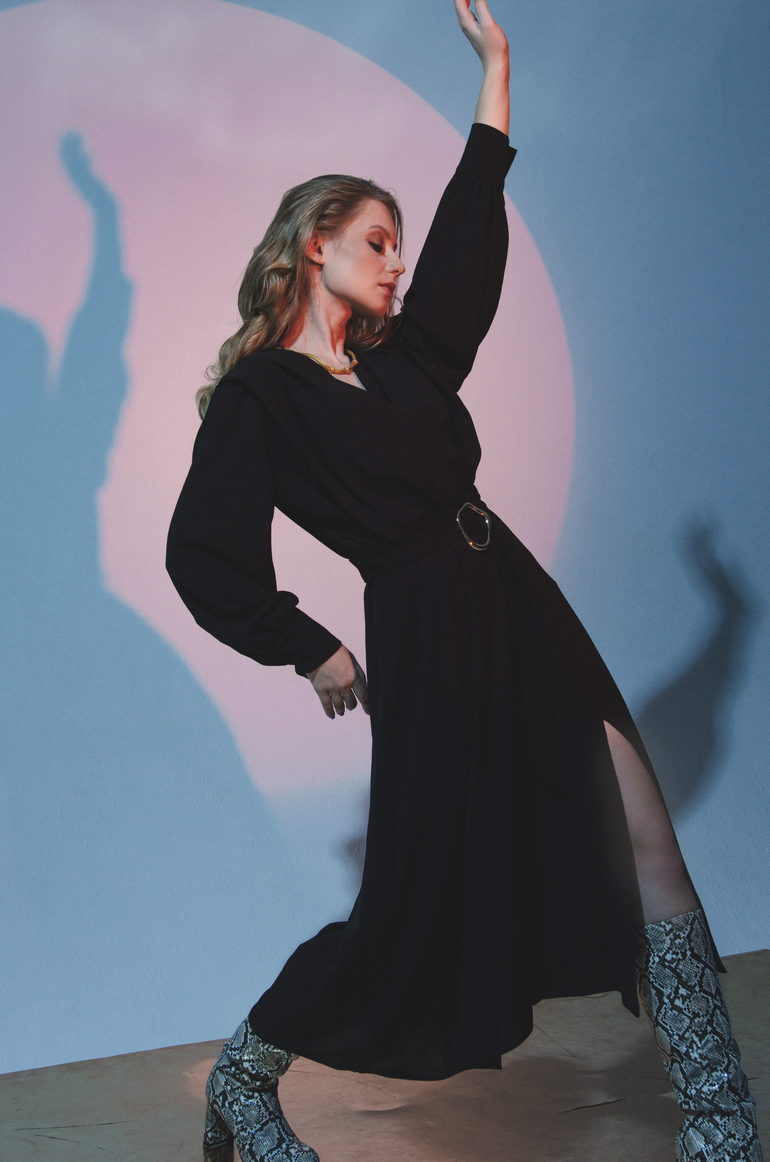 Katya fashion in studio. Family, portrait, content photo in Costa Rica Evgeniya Besprozvannykh