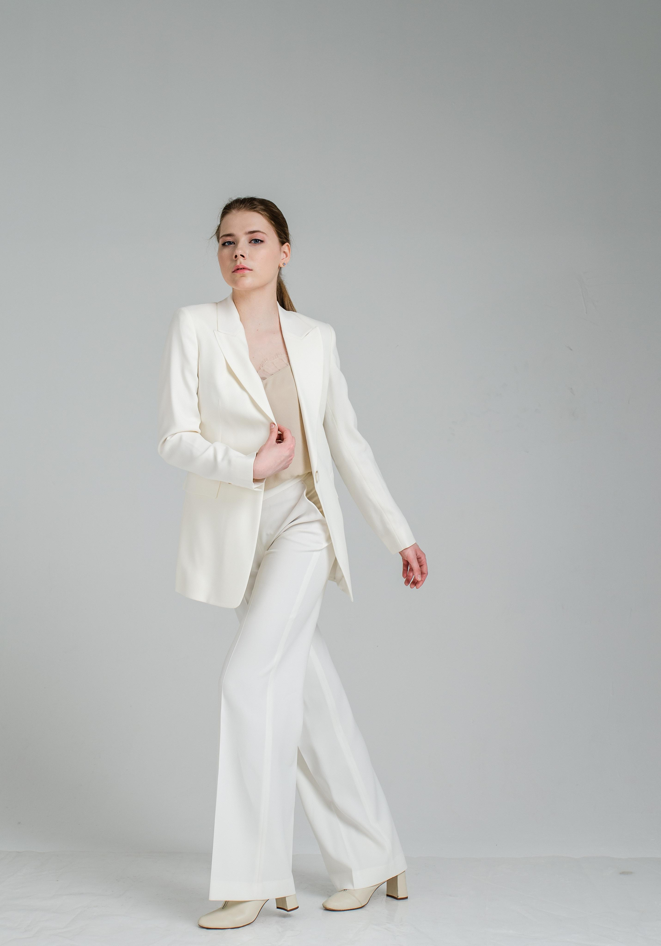 Actor portfolio for woman. Family, portrait, content photo in Costa Rica Evgeniya Besprozvannykh