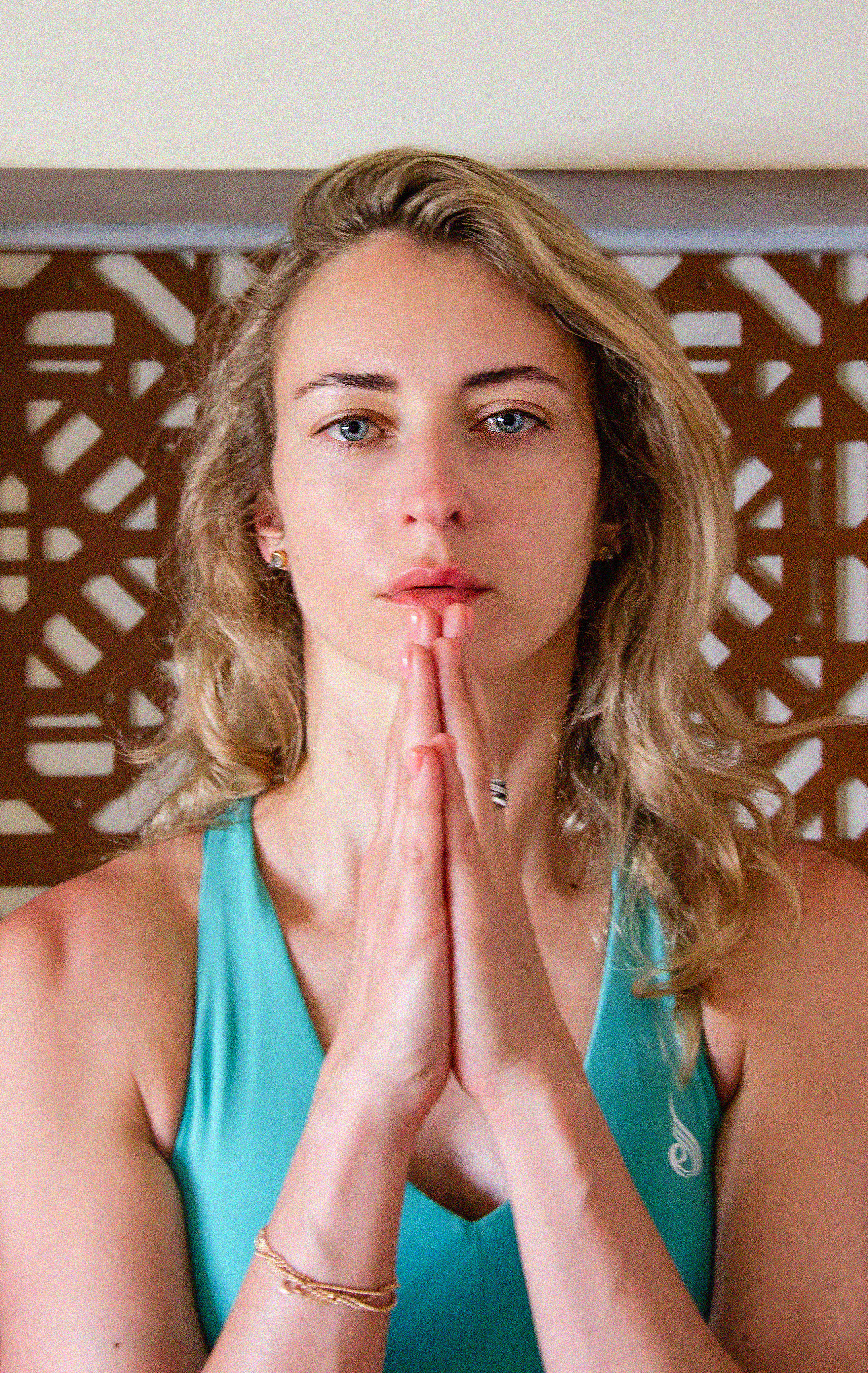 Yoga content photo session for beautiful Marina. Family, portrait, content photo in Costa Rica Evgeniya Besprozvannykh