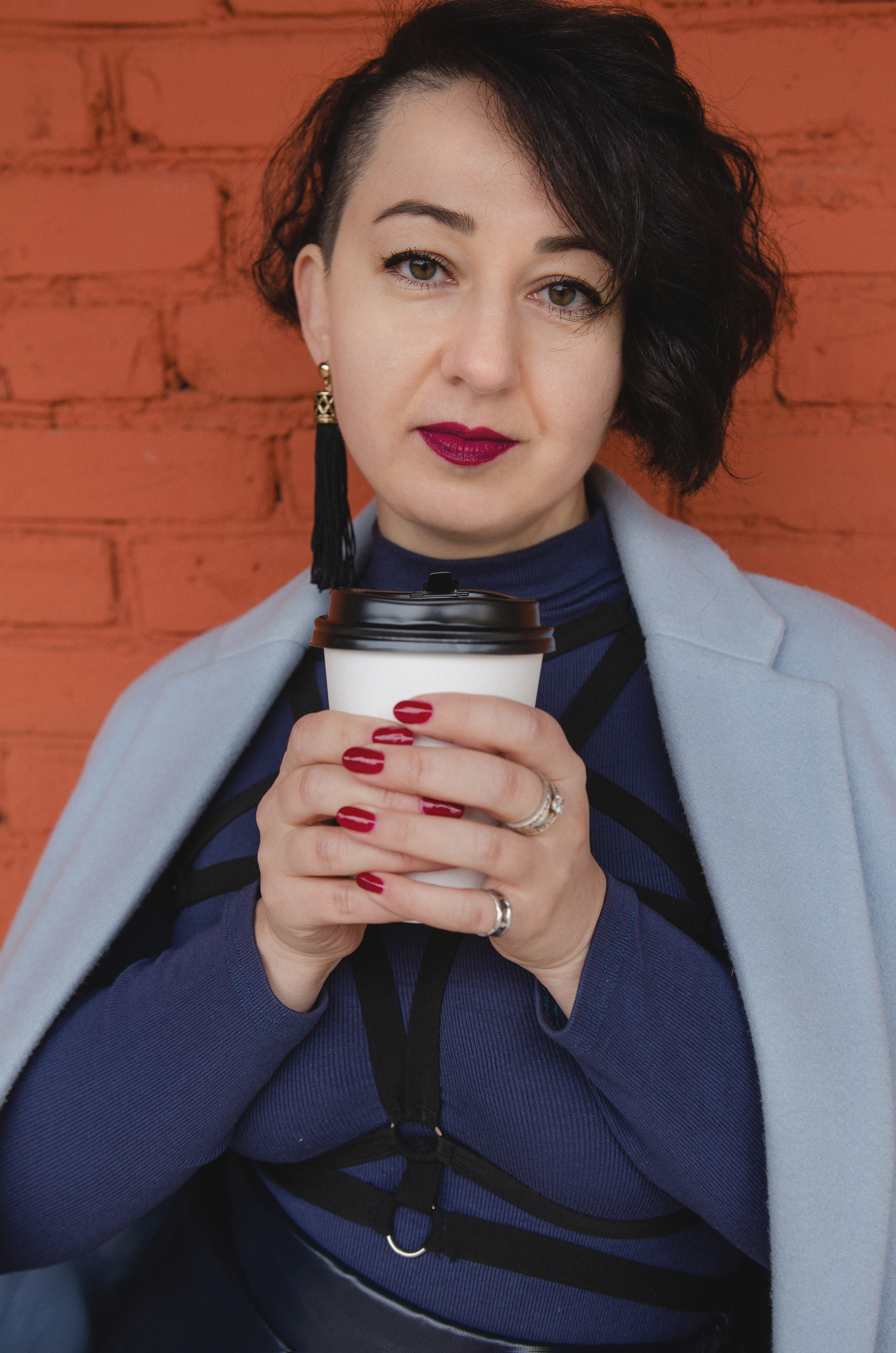 Veronika outdoor walking. Family, portrait, content photo in Costa Rica Evgeniya Besprozvannykh