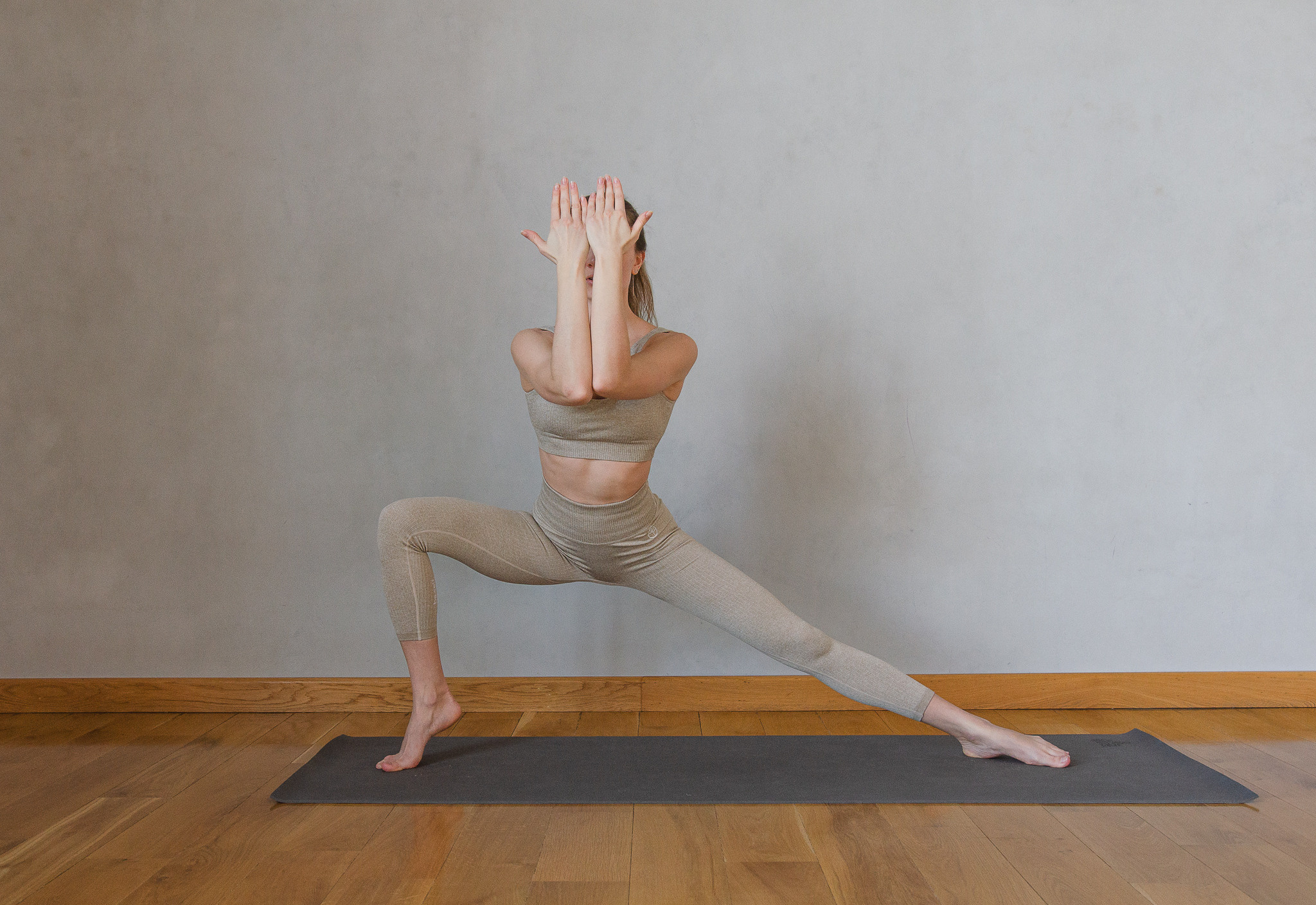 Studio photo session for yoga teacher Elena. Family, portrait, content photo in Costa Rica Evgeniya Besprozvannykh