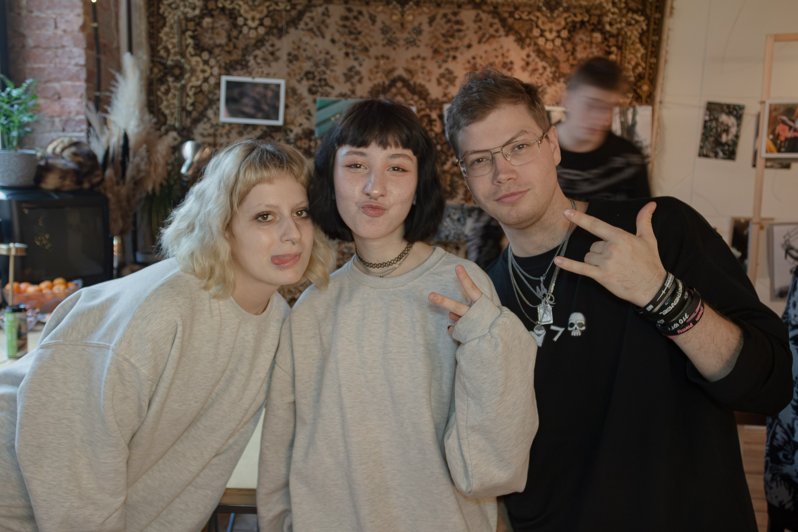 Фотовыставка Михаила Лобачёва @Comma Bar. Матвей Егоров — репортажный фотограф в Краснодаре