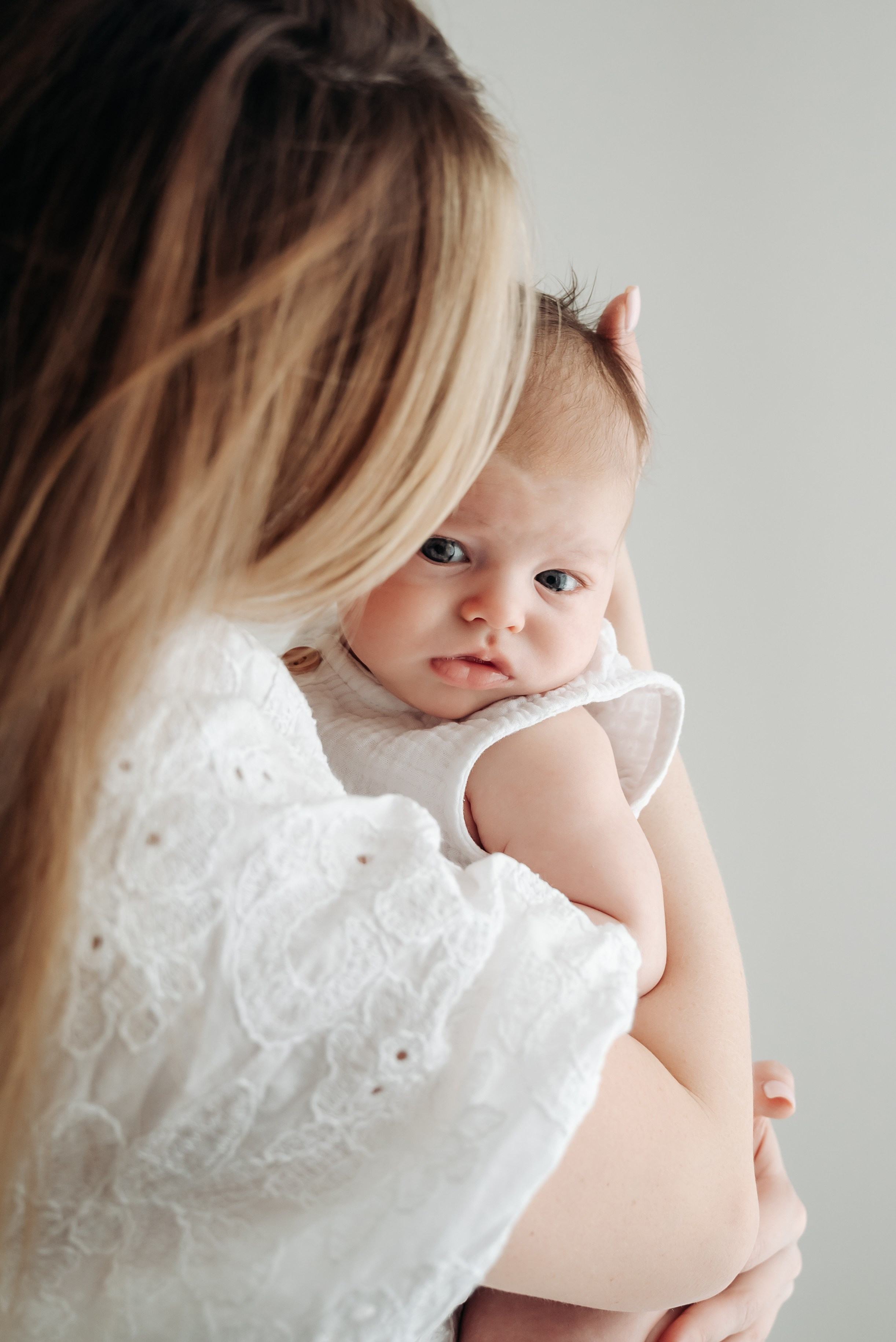 Newborn. Фотограф Татьяна Ульянова. Съёмка выписки из роддома, Таинства Крещения