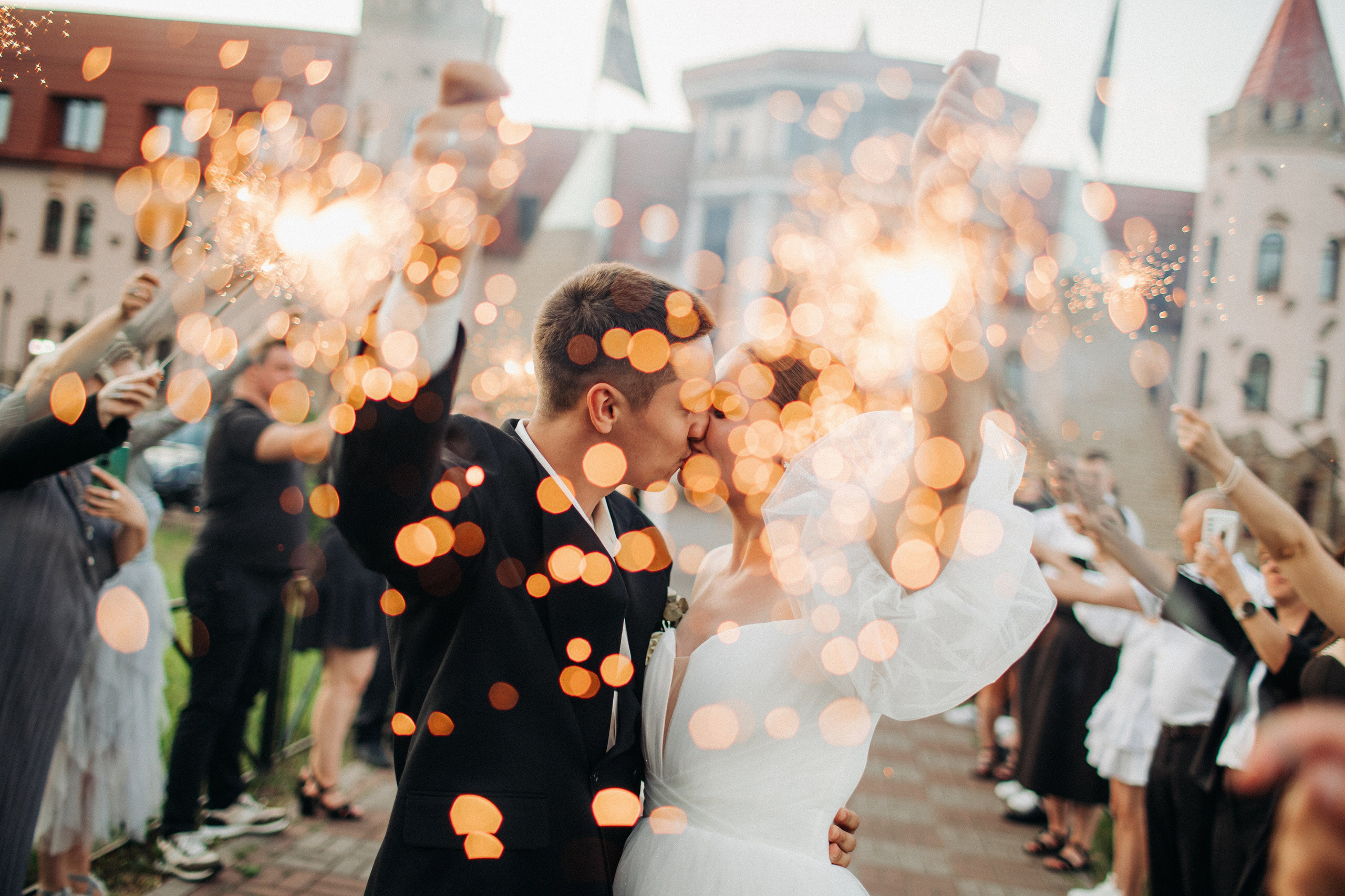 Vlad & Nadya (Saint-Petersburg, Russia). Destination wedding photographer Peter Letu