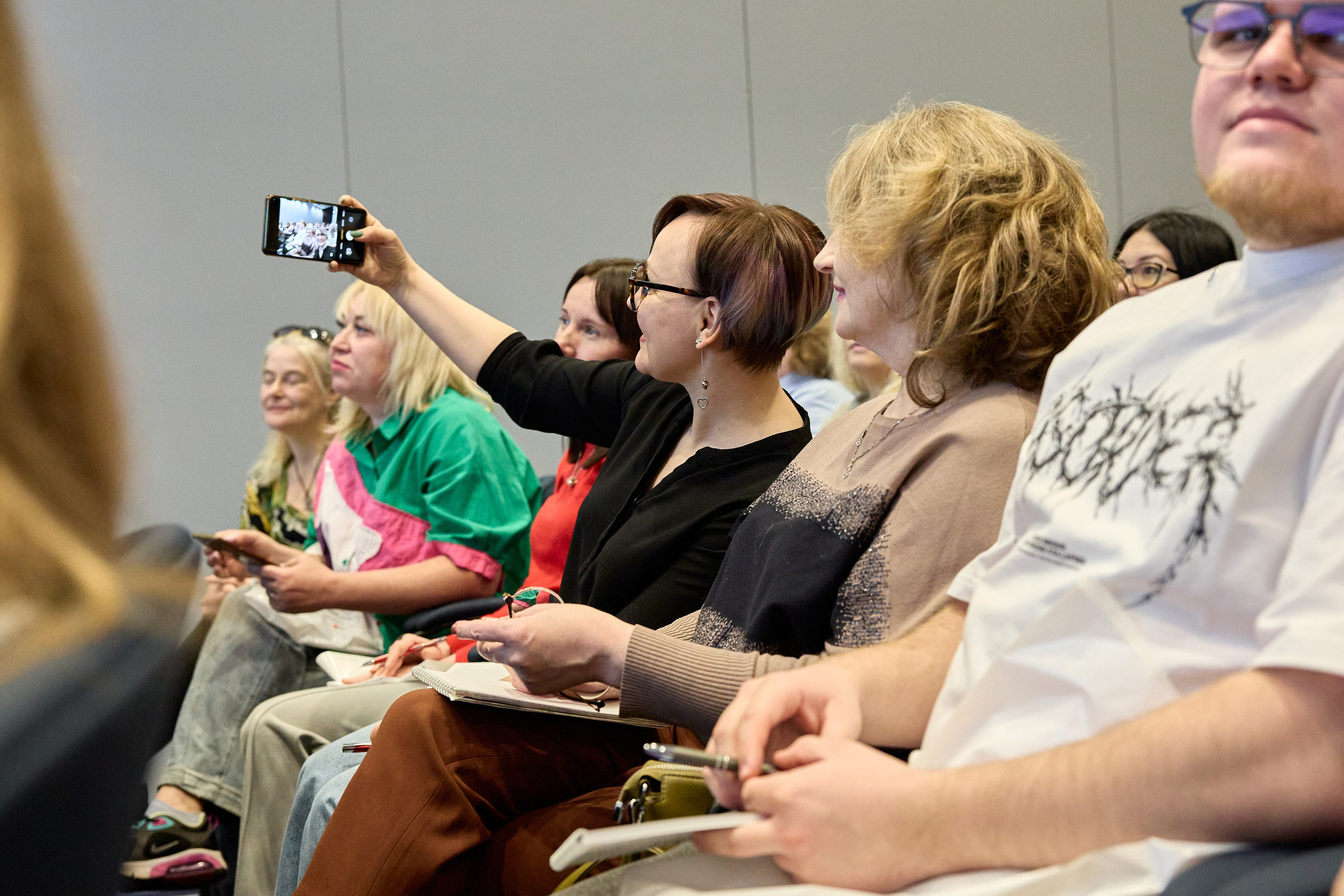 Выставки, открытия, конференции. Предметный и репортажный фотограф Алексей Кротов