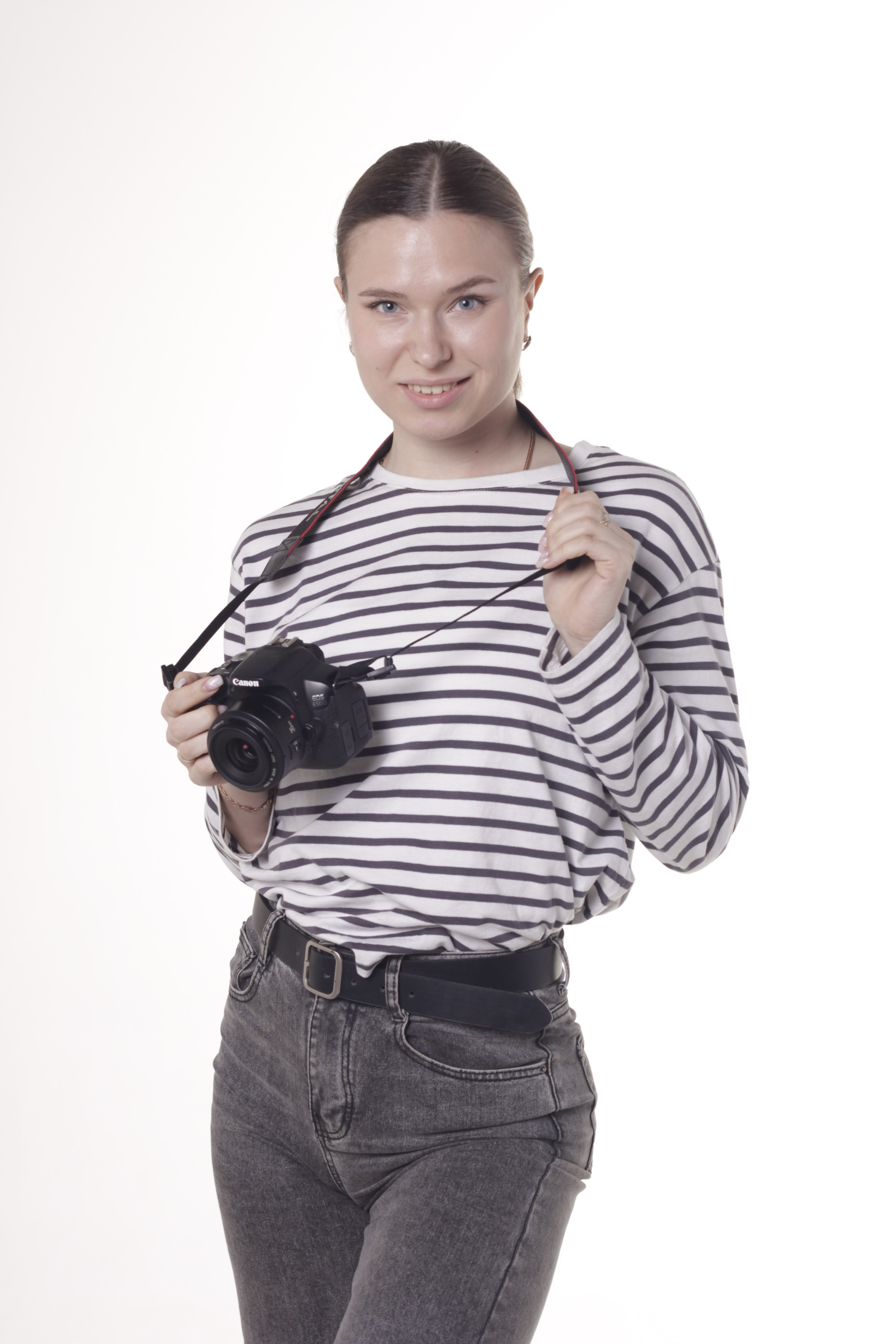 Полина с фотоаппаратом. Портретный фотограф в Москве и Московской области Гнутиков Сергей