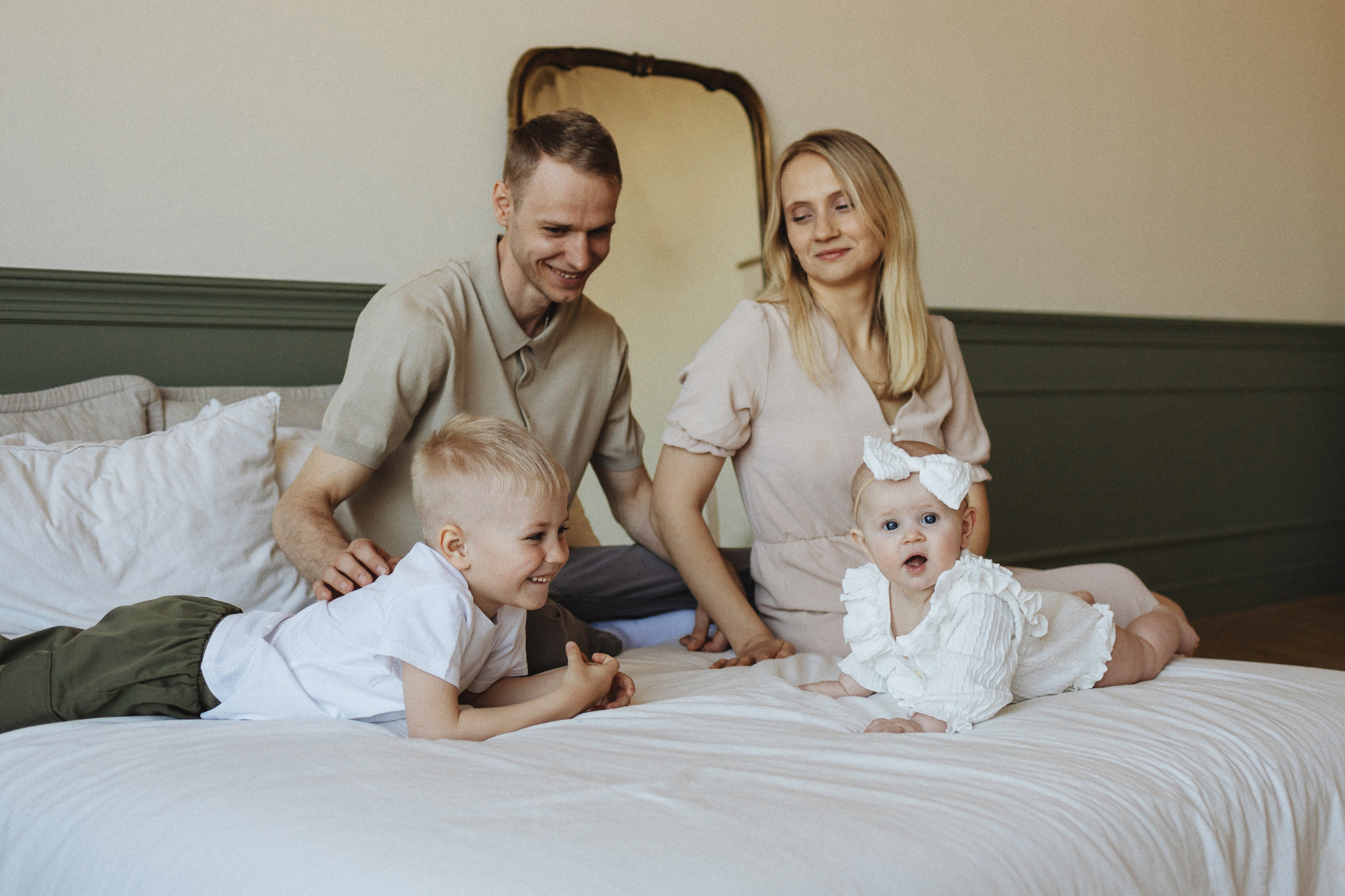 СЕМЬЯ студийная. СЕМЕЙНЫЙ фотограф Краснодар Анастасия Михайлова