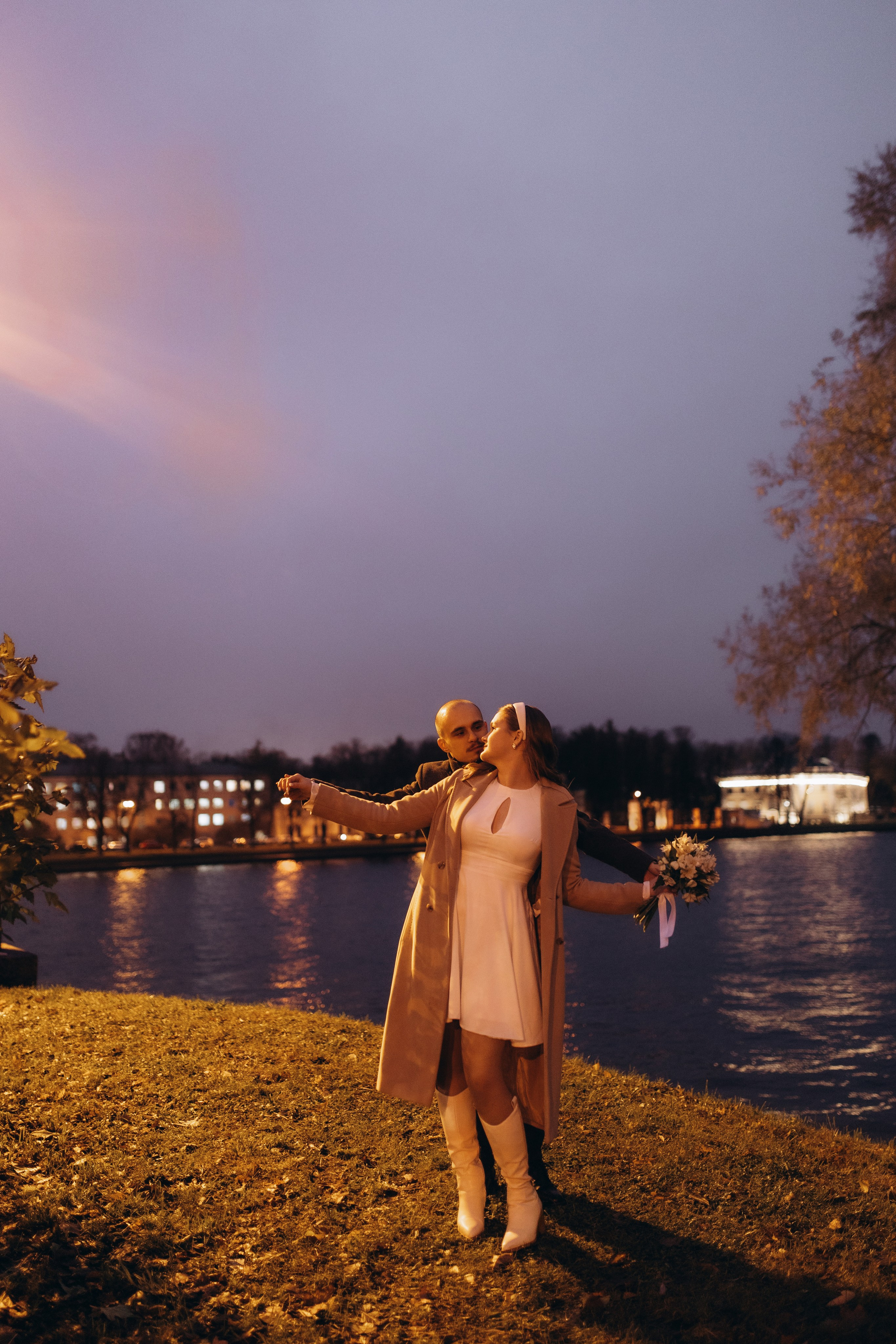 Свадебная фотосессия в загсе Петроградского района и прогулка. Фотограф в Санкт-Петербурге Разиля Идиятуллина