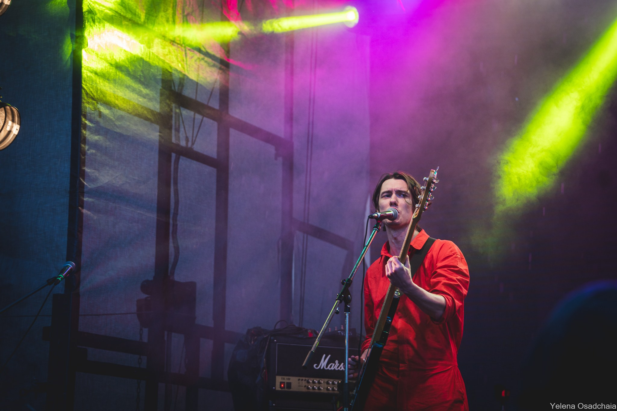 Живой 2025 — День 1. Елена Осадчая — фотографирую музыку на сцене и в жизни