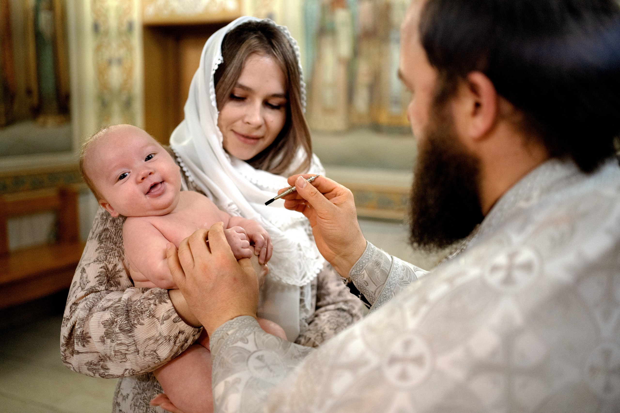 Съемка Таинства Крещения в храме Архангела Михаила в Тропареве. Семейный и детский фотограф в Москве Екатерина Офицерова
