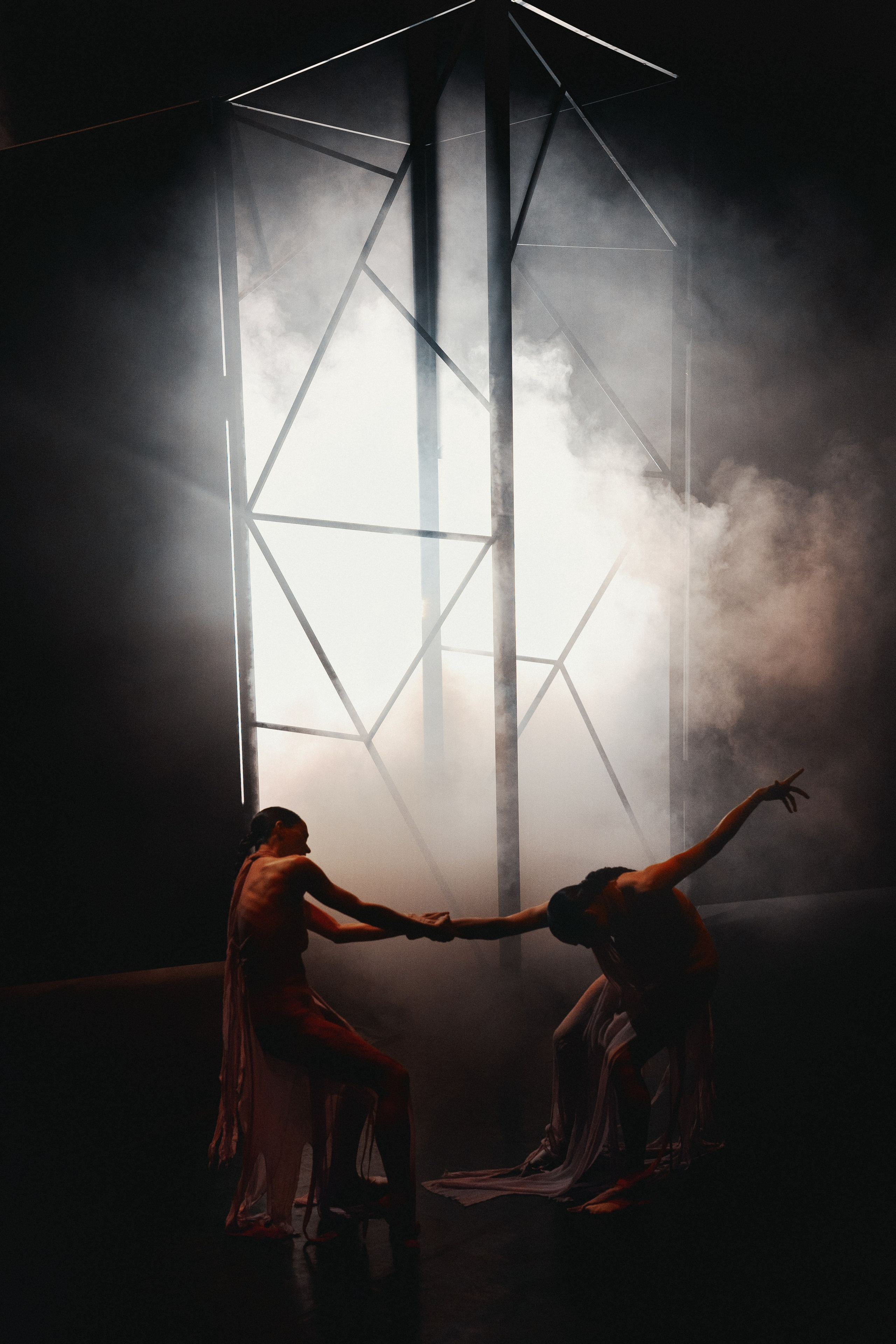 Прима балерины Мариинского театра Диана Викторовна Вишнёва и Дарья Владимировна Павленко в спектакле Дуо хореографа Павла Глухова проект фестиваля Context