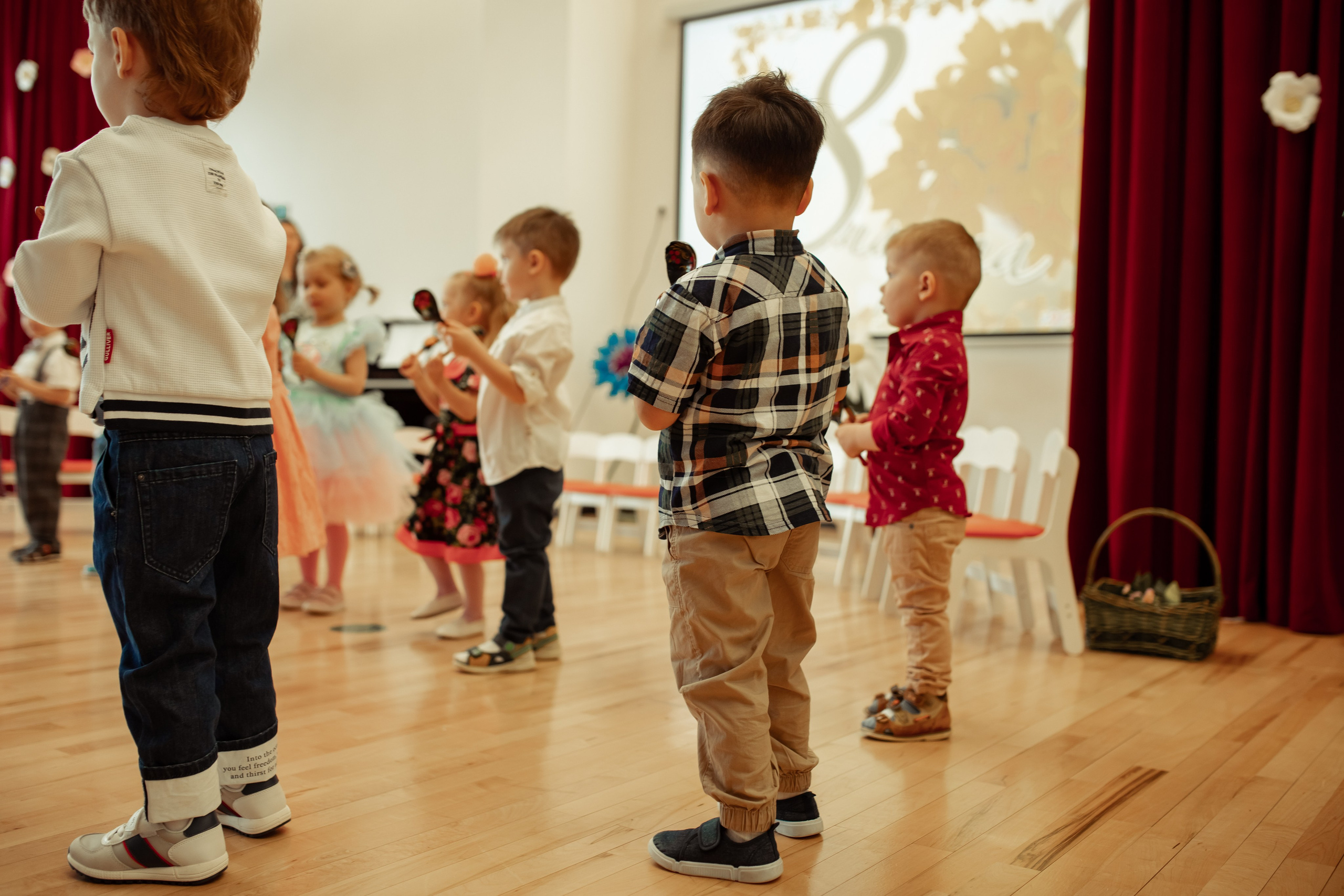 Праздник весны в детском саду. Семейный и детский фотограф в Москве Дорогова Екатерина