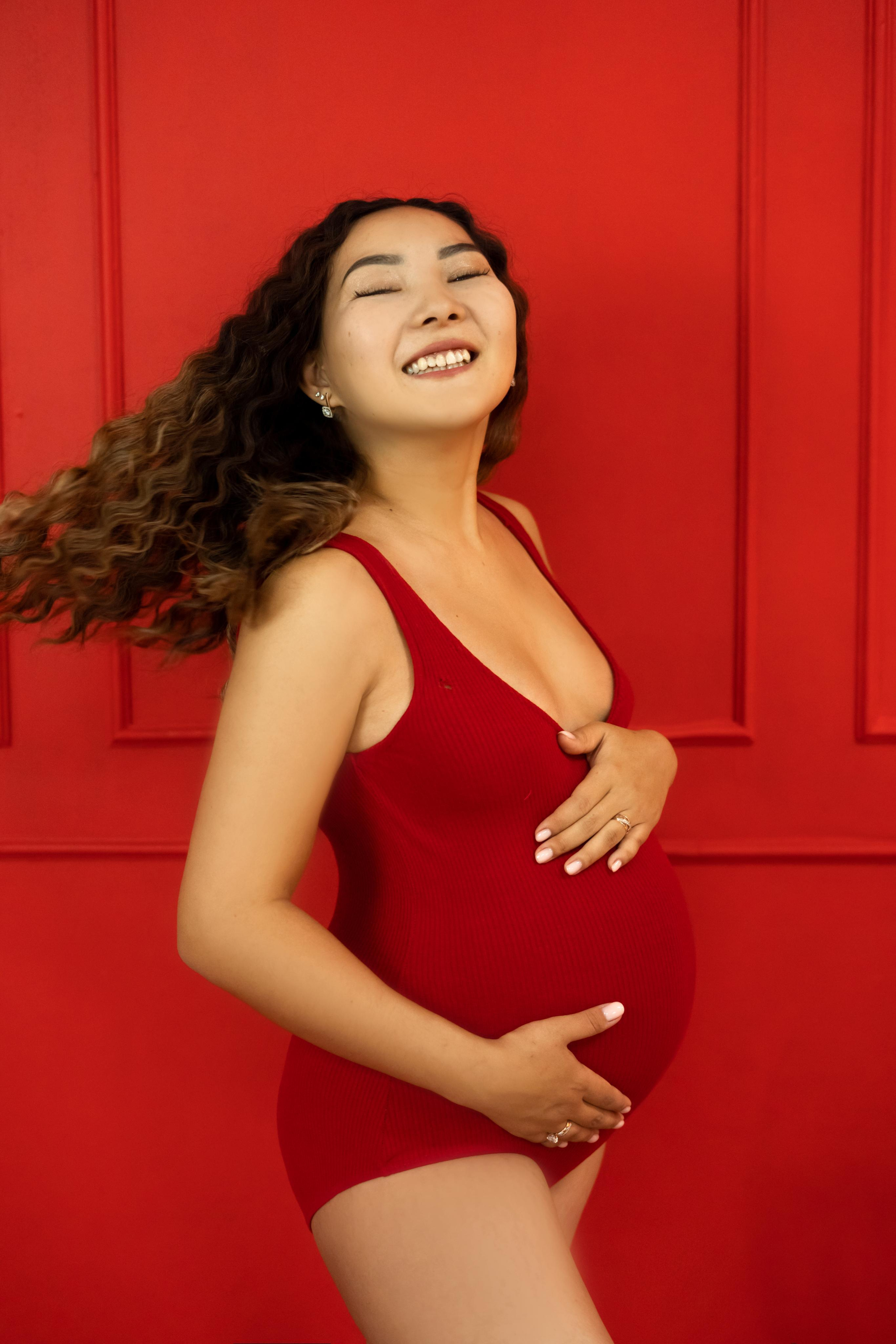 Беременность. Мила Посвит Фотограф новорожденных в Тобольске