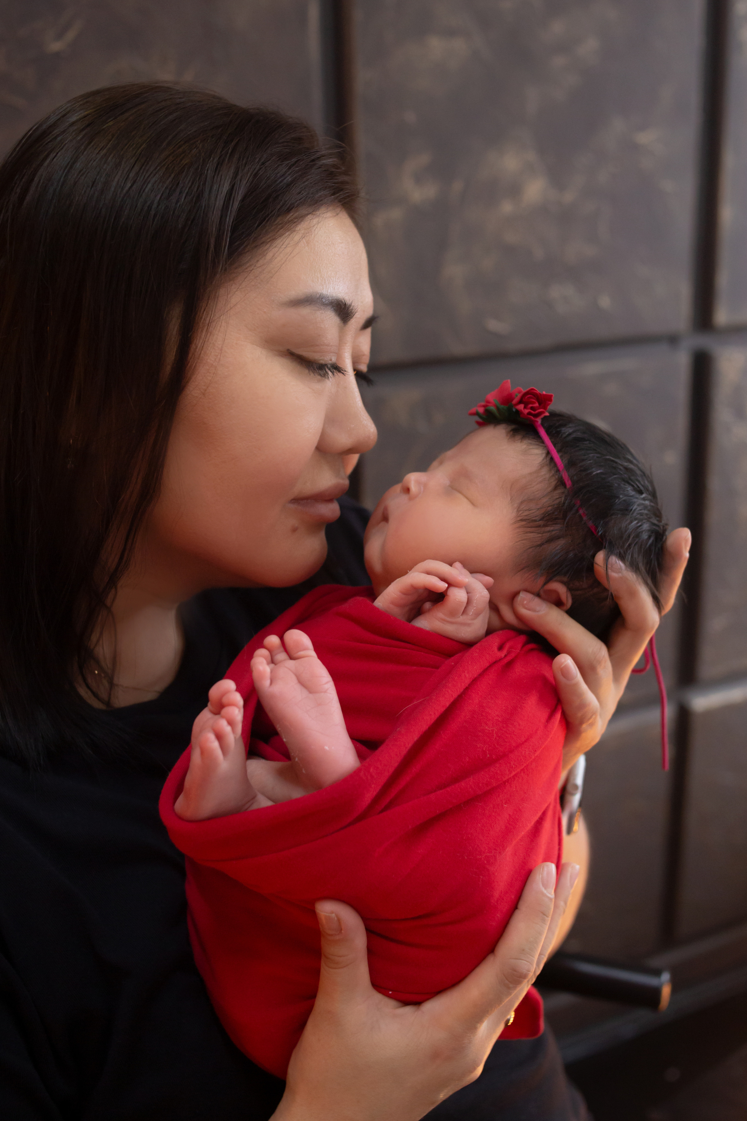 Фото с родителями. Мила Посвит Фотограф новорожденных в Тобольске
