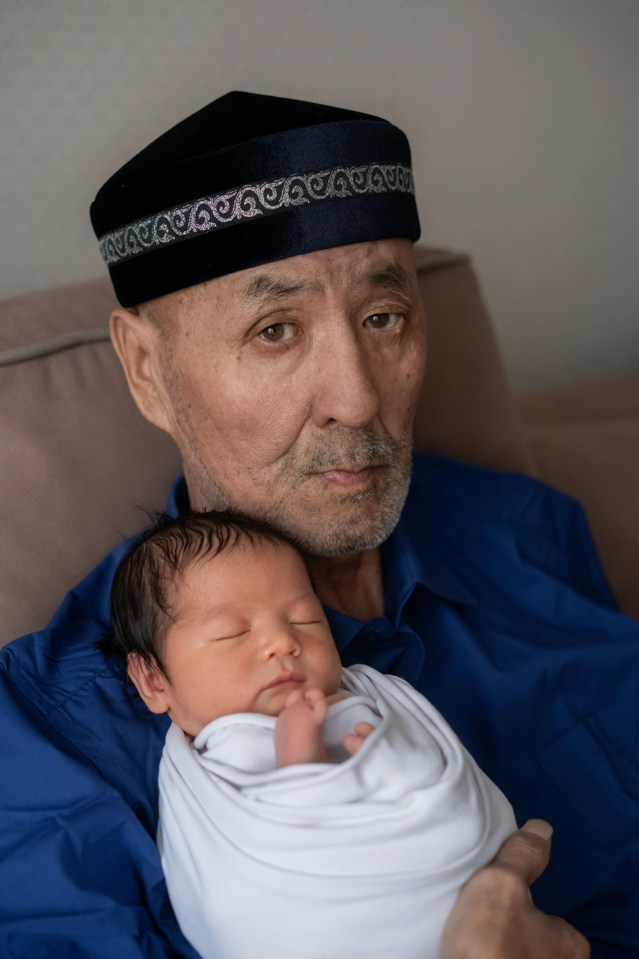 Абай. Newborn съемка дома. Мила Посвит Фотограф новорожденных в Тобольске