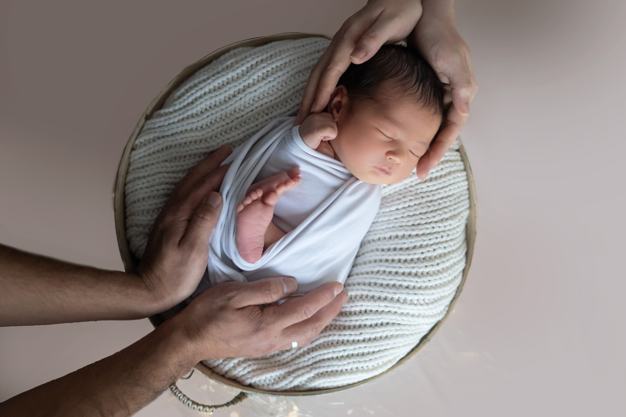 Абай. Newborn съемка дома. Мила Посвит Фотограф новорожденных в Тобольске