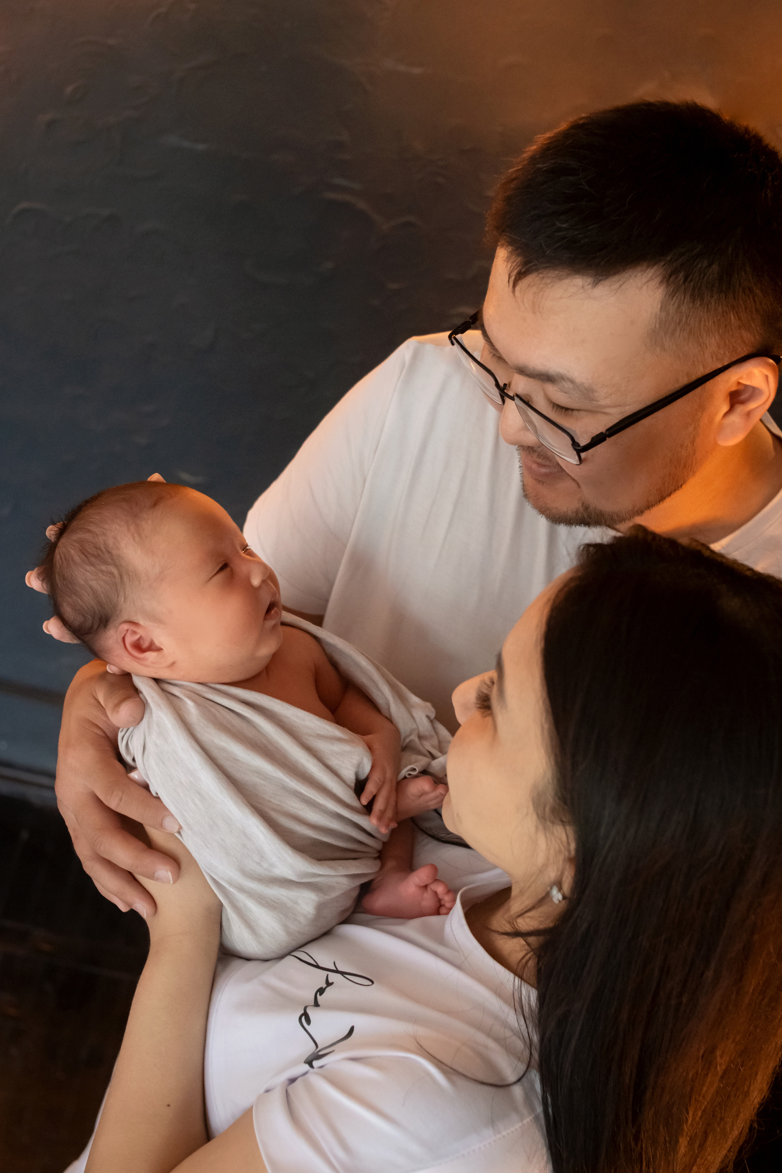 Фото с родителями. Мила Посвит Фотограф новорожденных в Тобольске