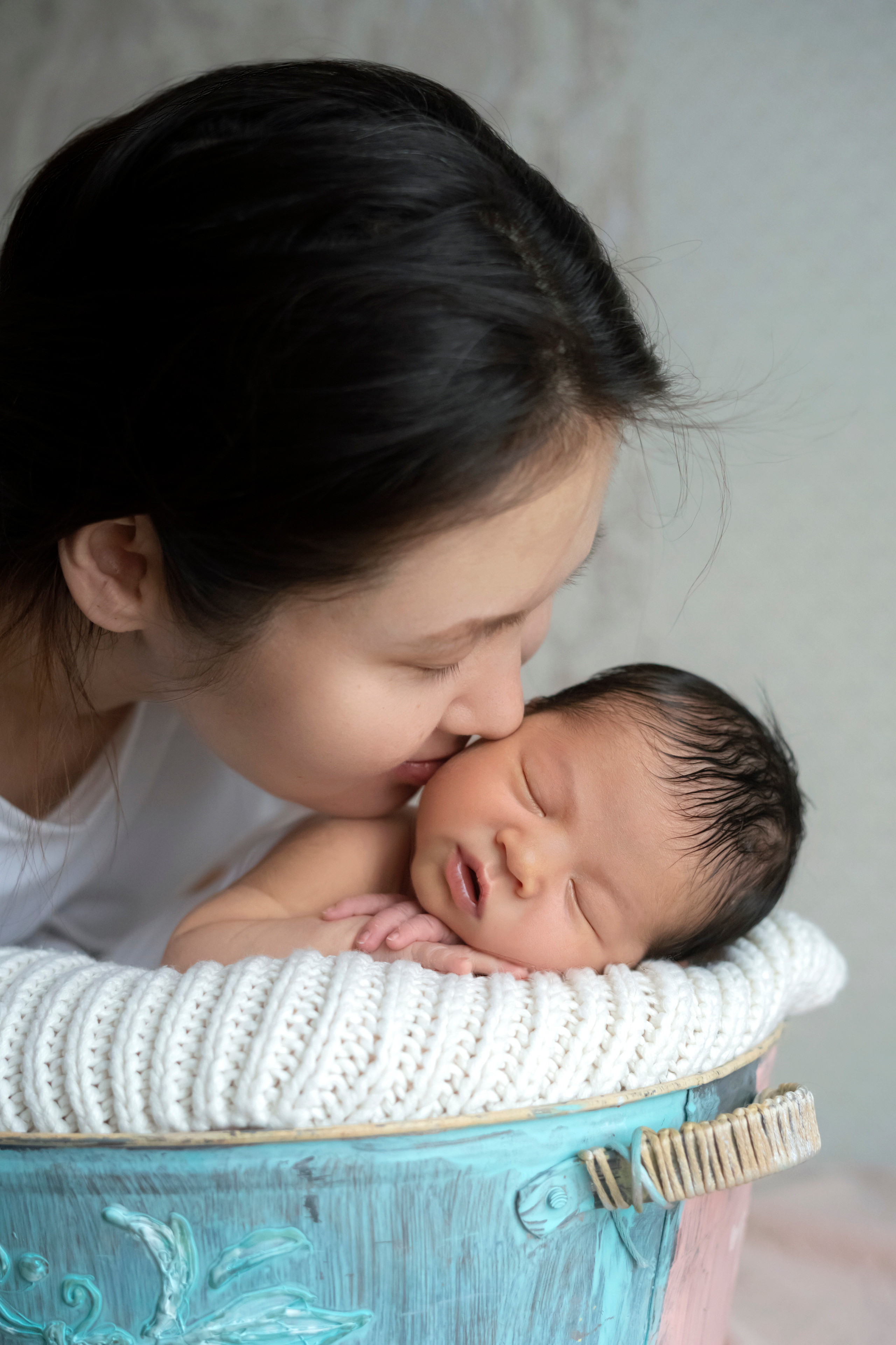 Абай. Newborn съемка дома. Мила Посвит Фотограф новорожденных в Тобольске