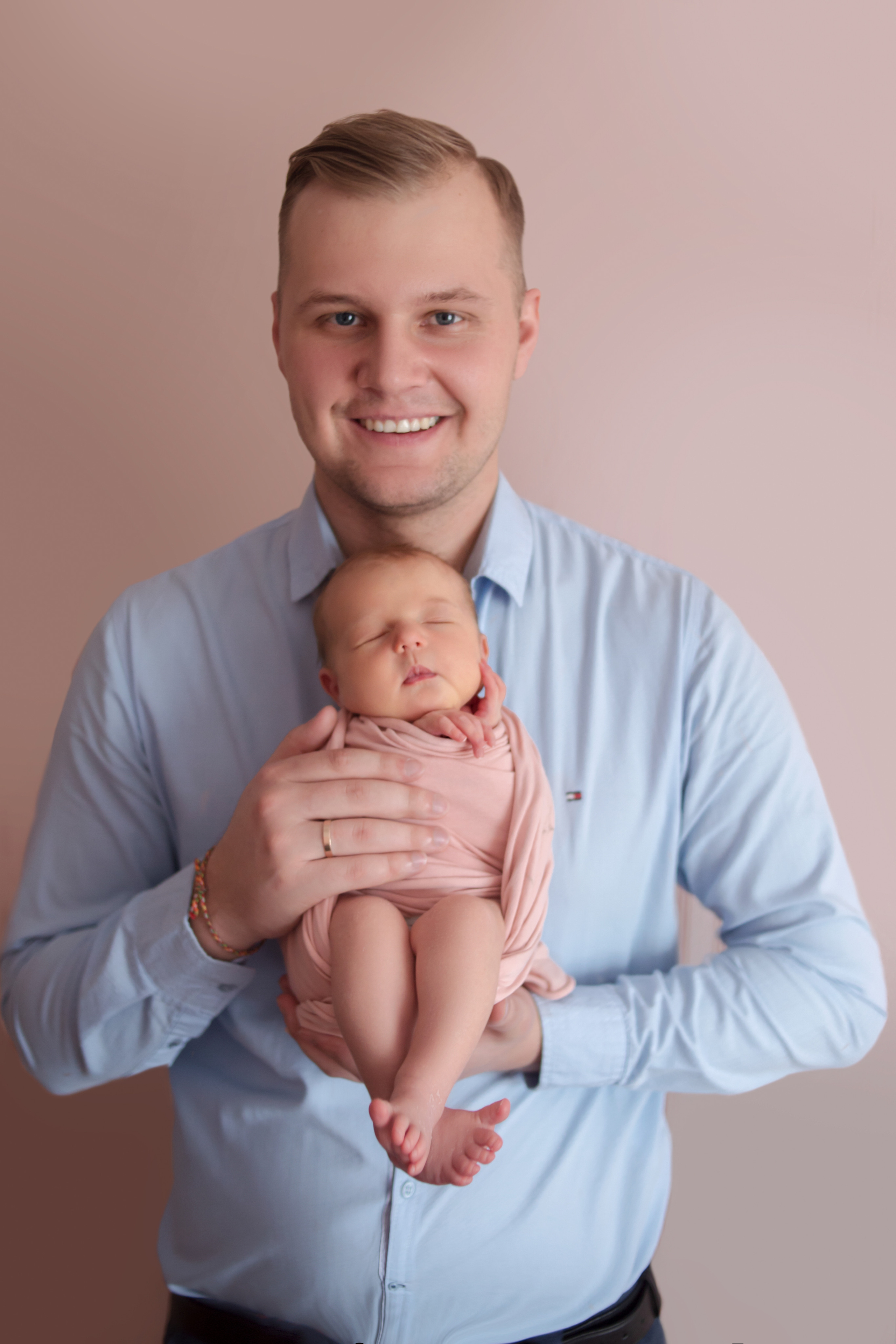 Фото с родителями. Мила Посвит Фотограф новорожденных в Тобольске