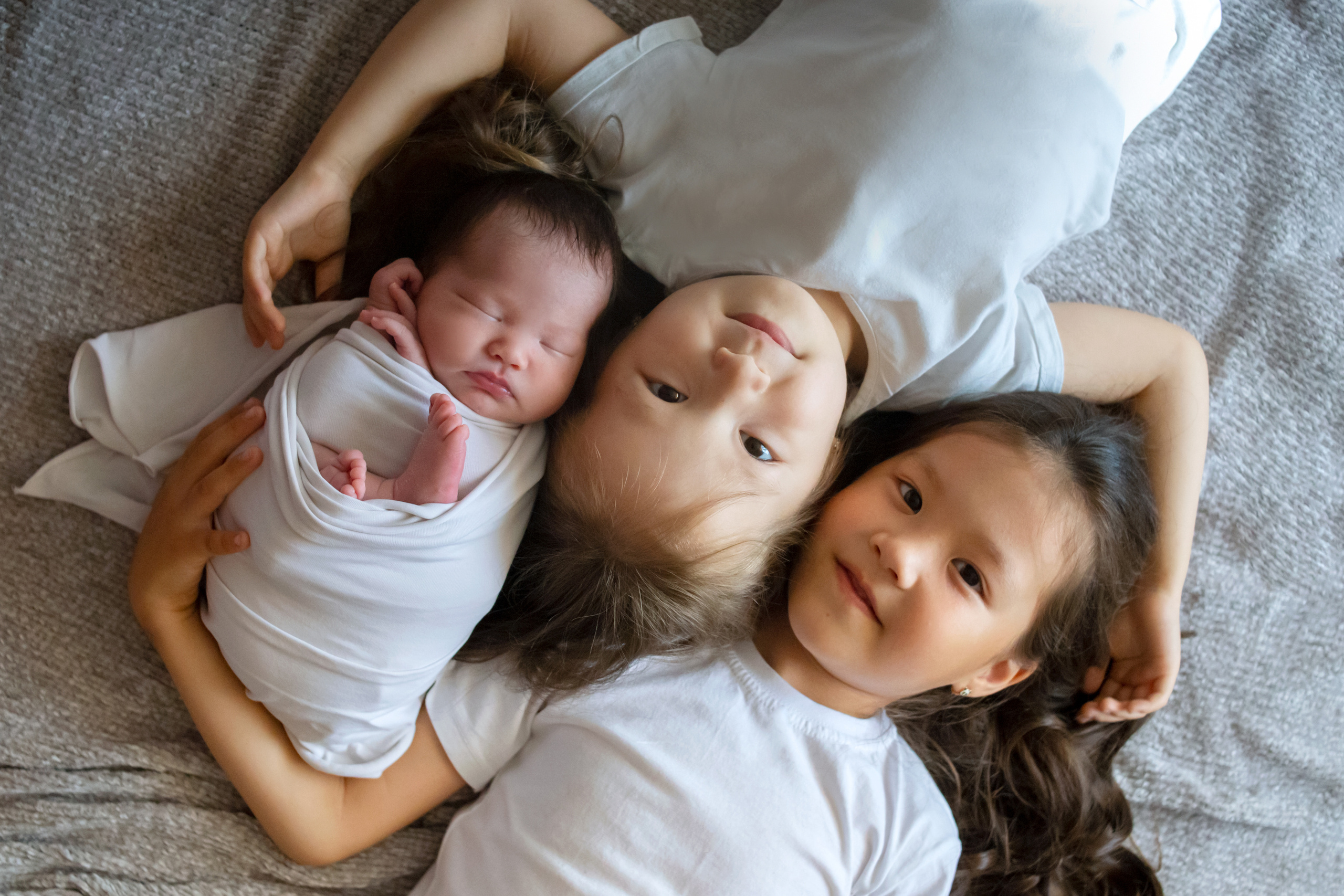 Фото с родителями. Мила Посвит Фотограф новорожденных в Тобольске