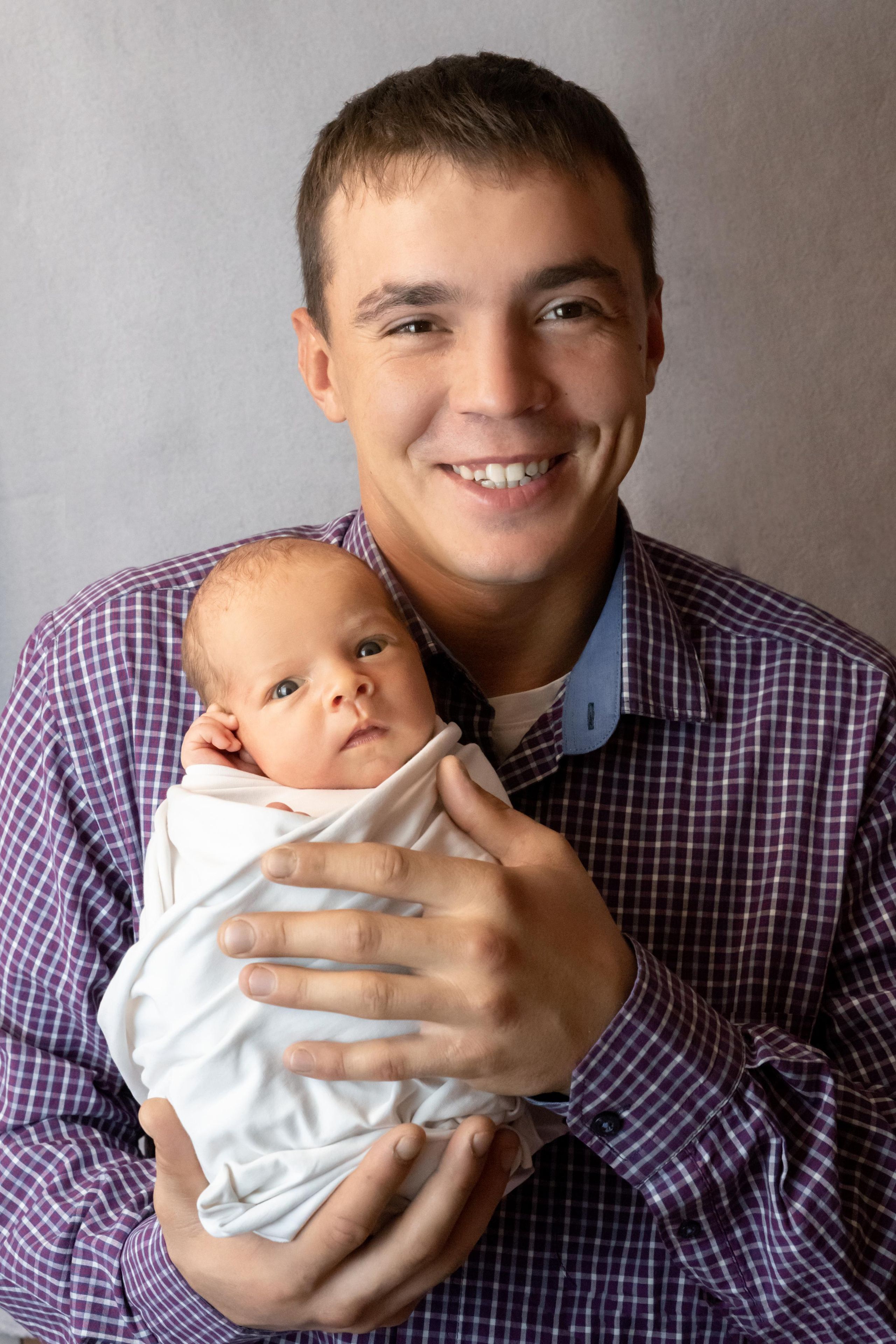 Фото с родителями. Мила Посвит Фотограф новорожденных в Тобольске