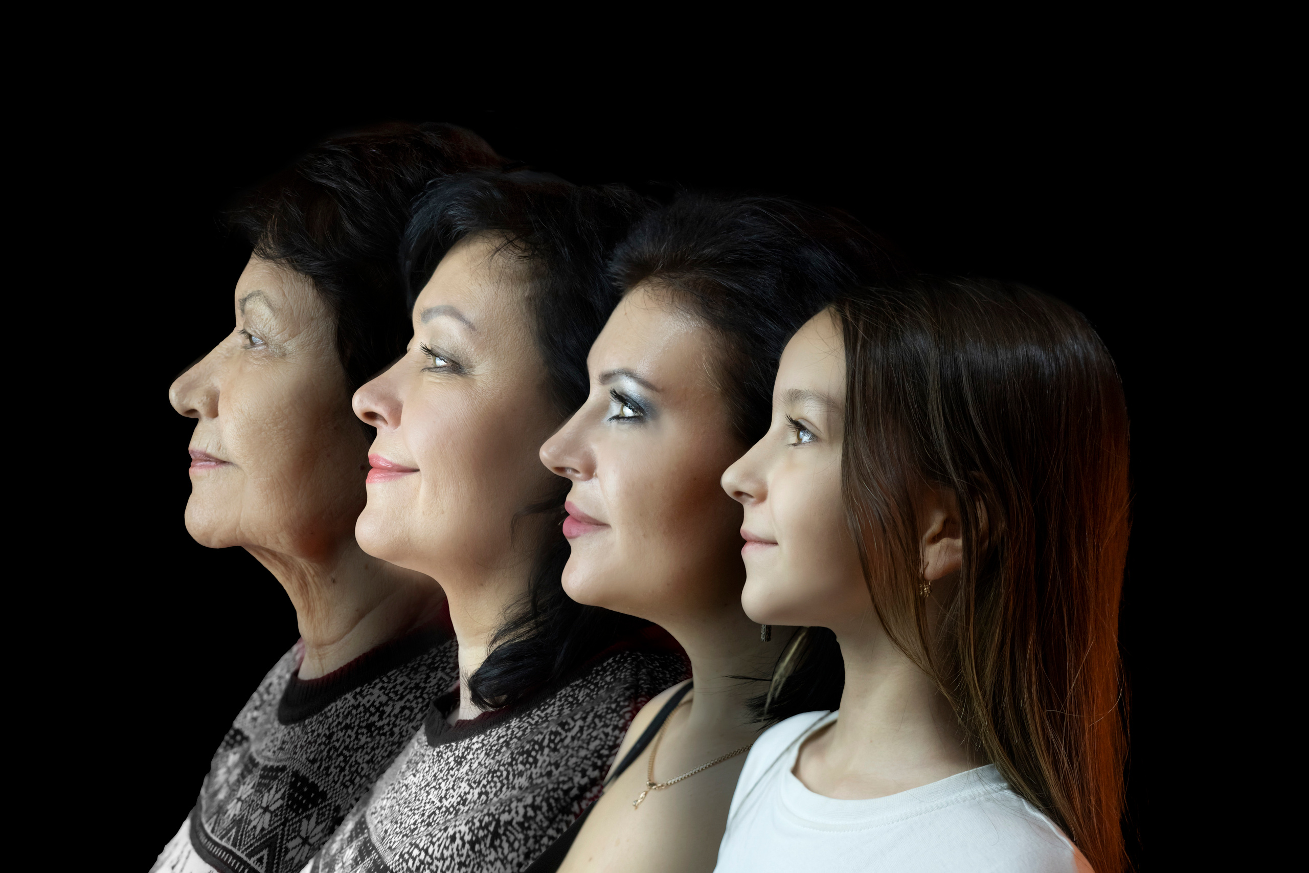 4 поколения. Мила Посвит Фотограф новорожденных в Тобольске