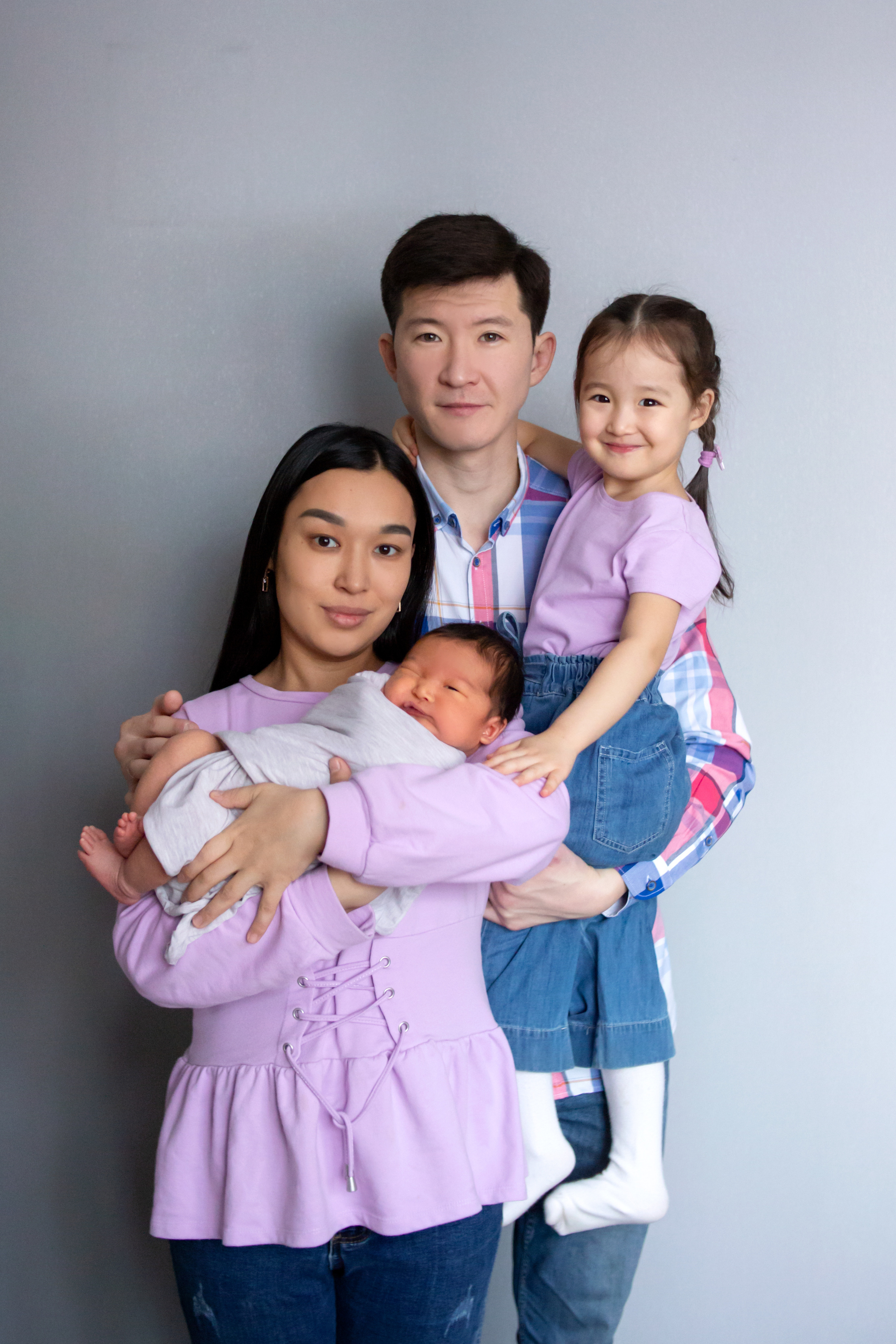 Фото с родителями. Мила Посвит Фотограф новорожденных в Тобольске