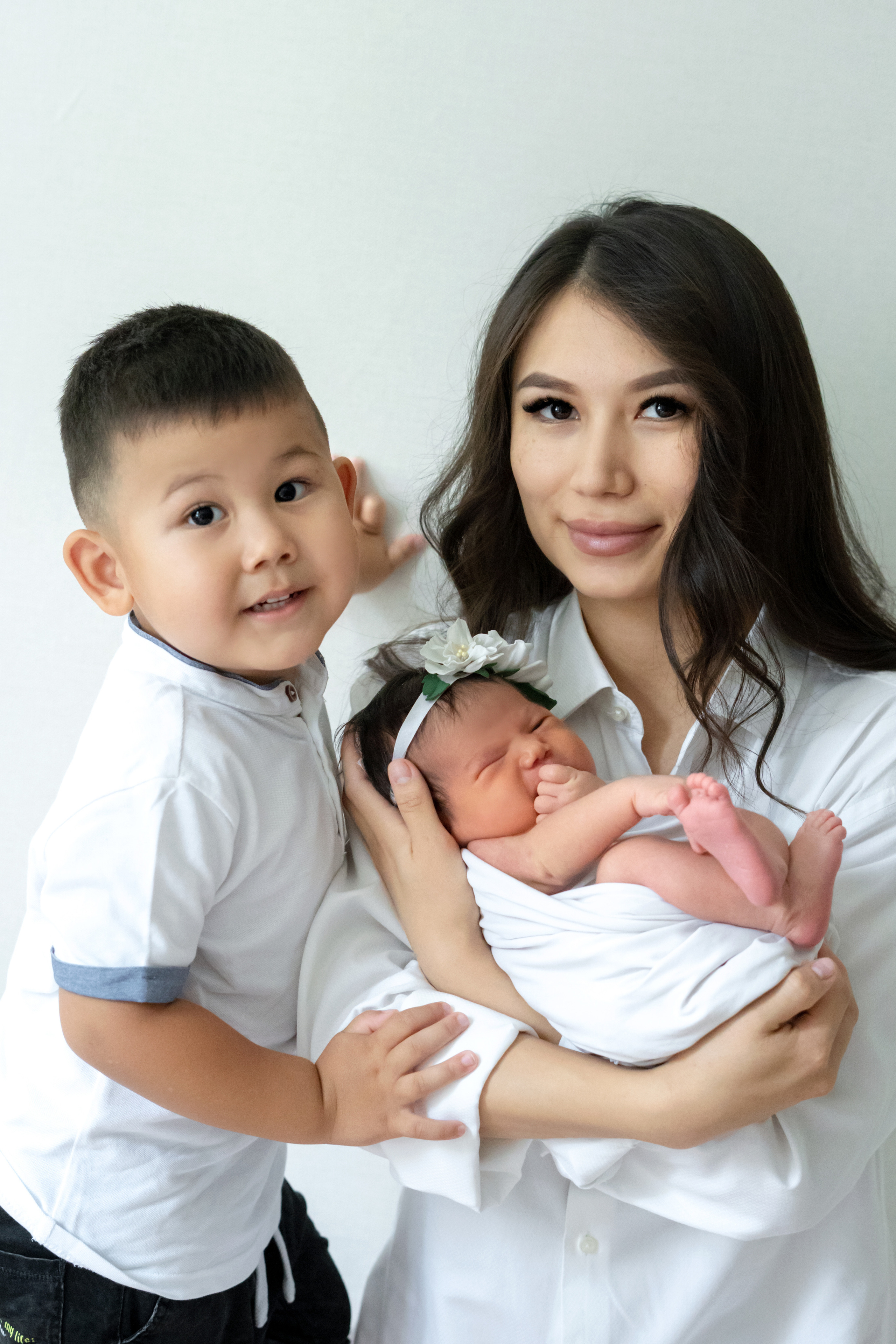 Фото с родителями. Мила Посвит Фотограф новорожденных в Тобольске