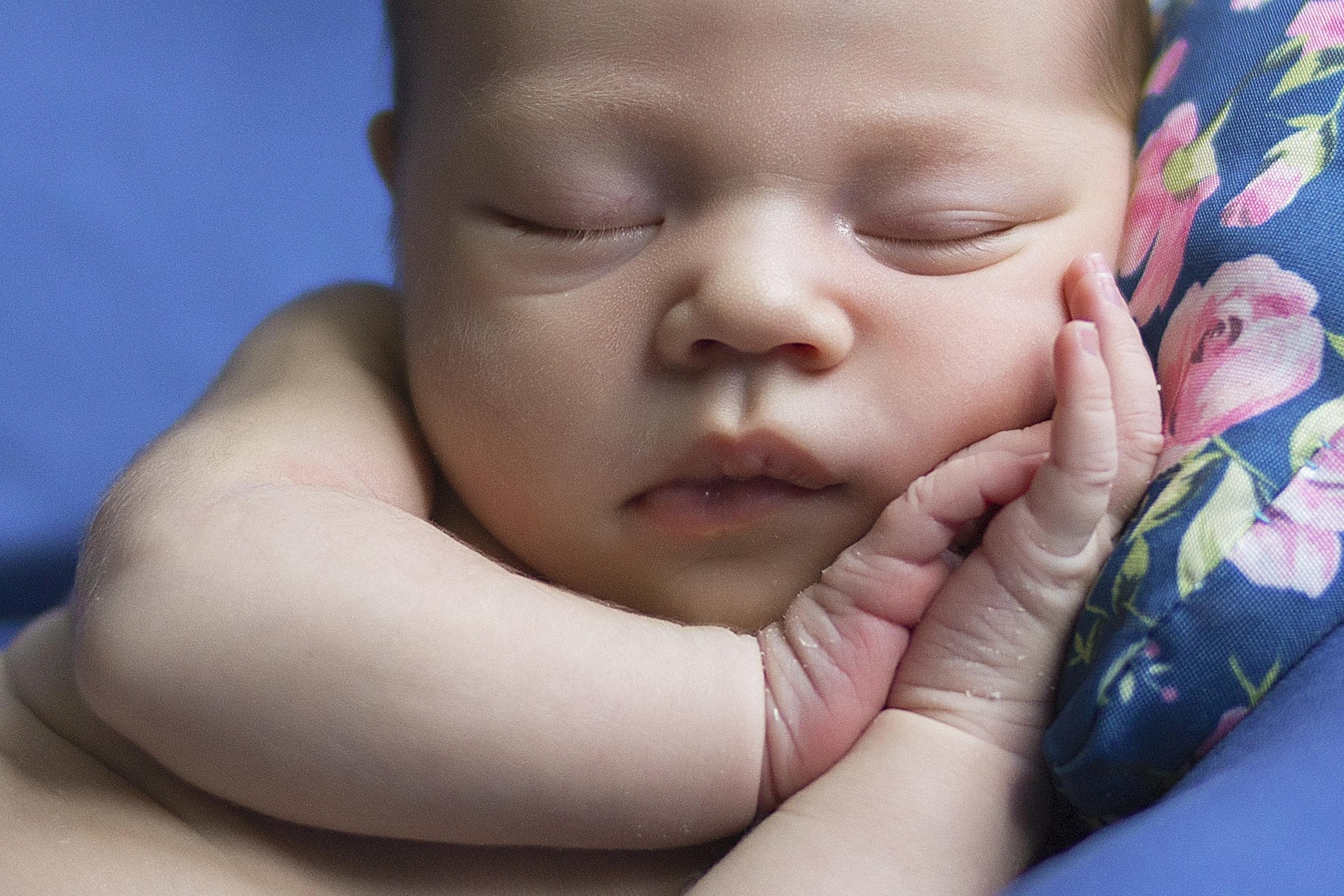 Девочки. Мила Посвит Фотограф новорожденных в Тобольске