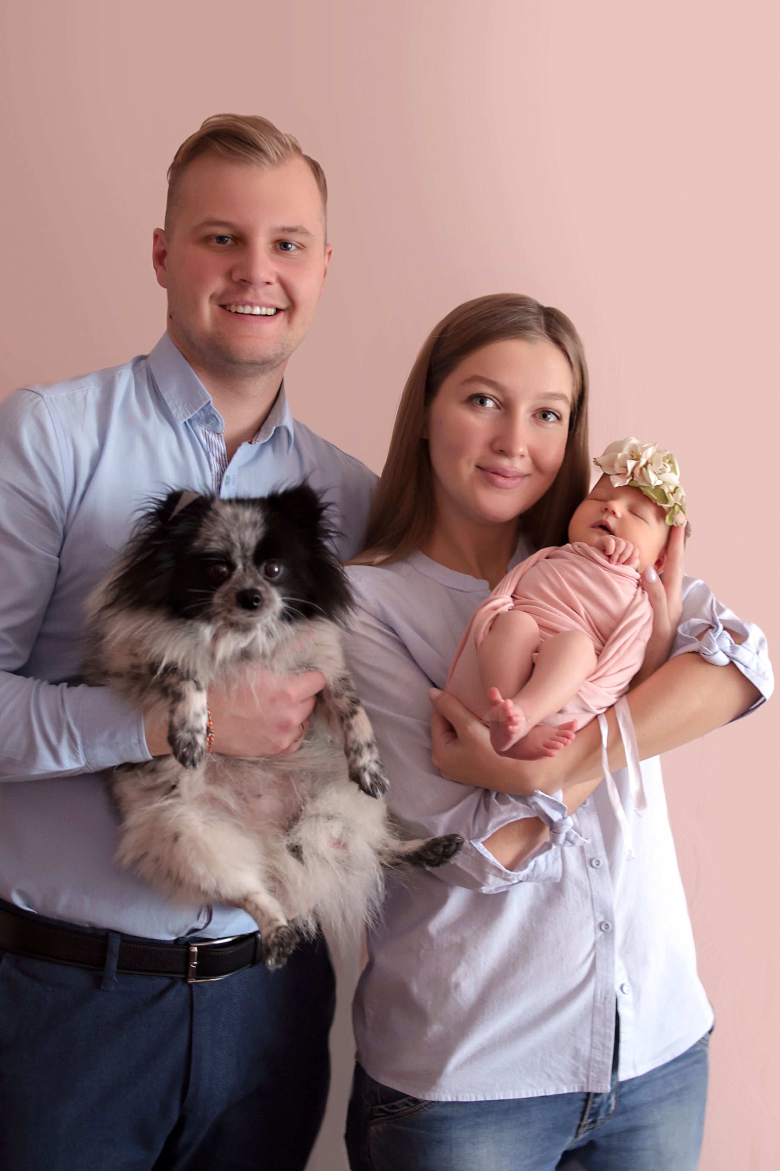 Фото с родителями. Мила Посвит Фотограф новорожденных в Тобольске