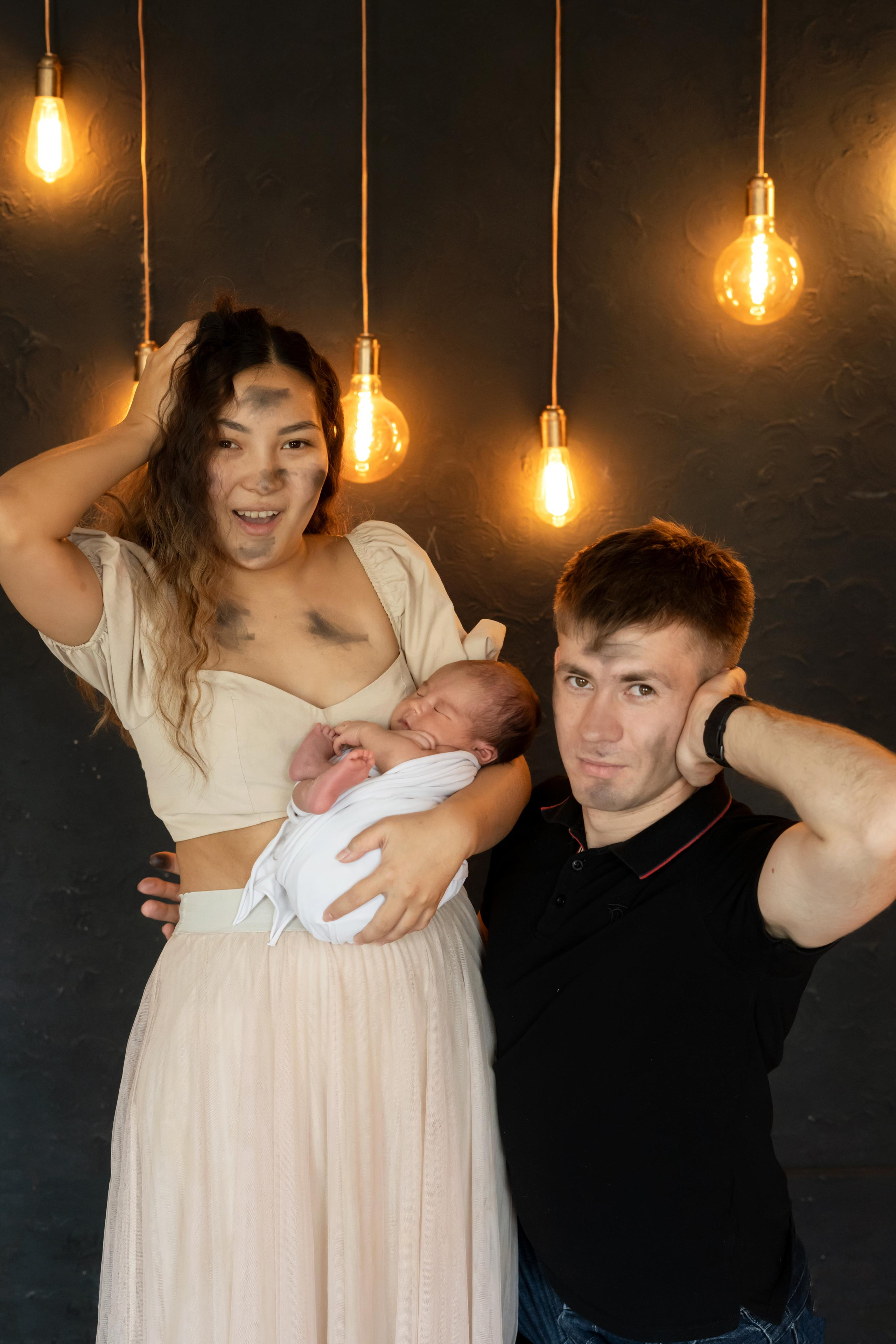 Фото с родителями. Мила Посвит Фотограф новорожденных в Тобольске