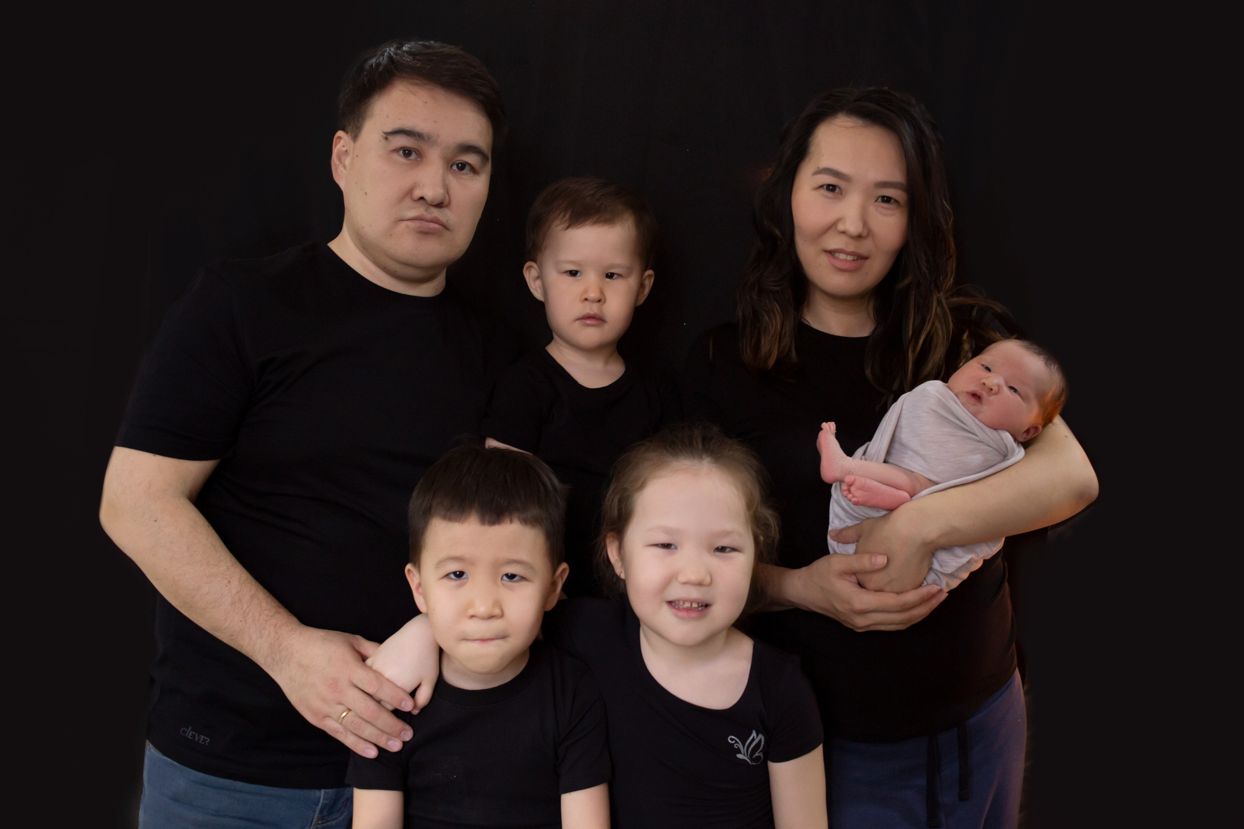 Фото с родителями. Мила Посвит Фотограф новорожденных в Тобольске